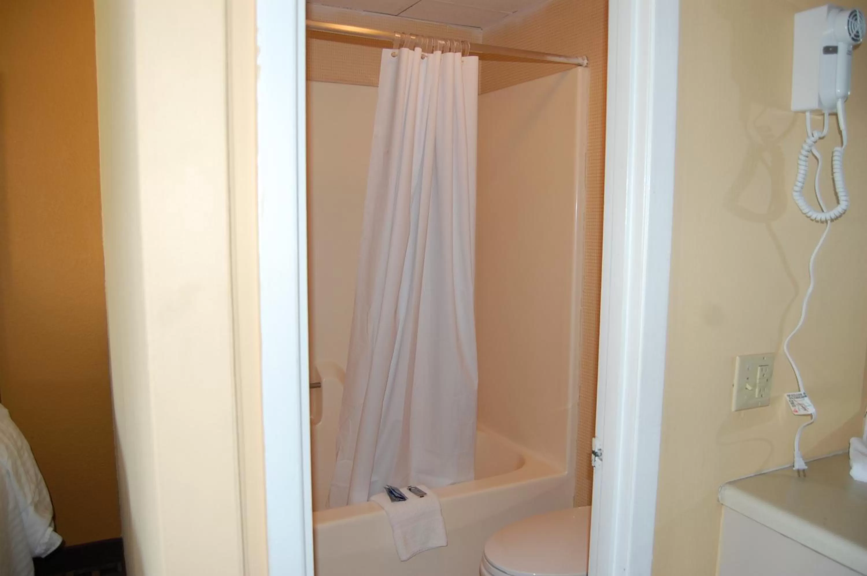 Standard Room with Two Double Beds in Vacation Lodge