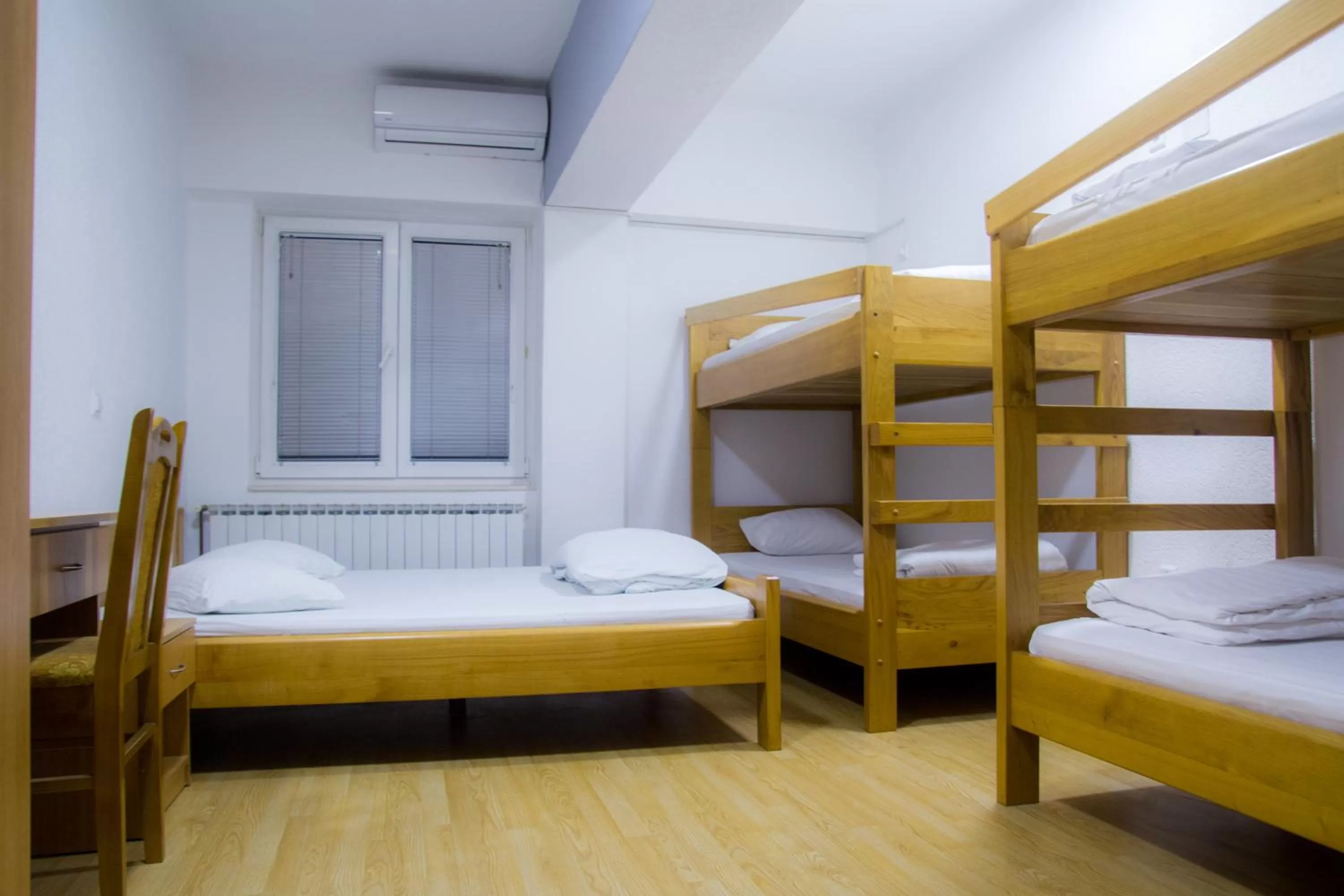 Bunk Bed in Motel Gas-Petrol