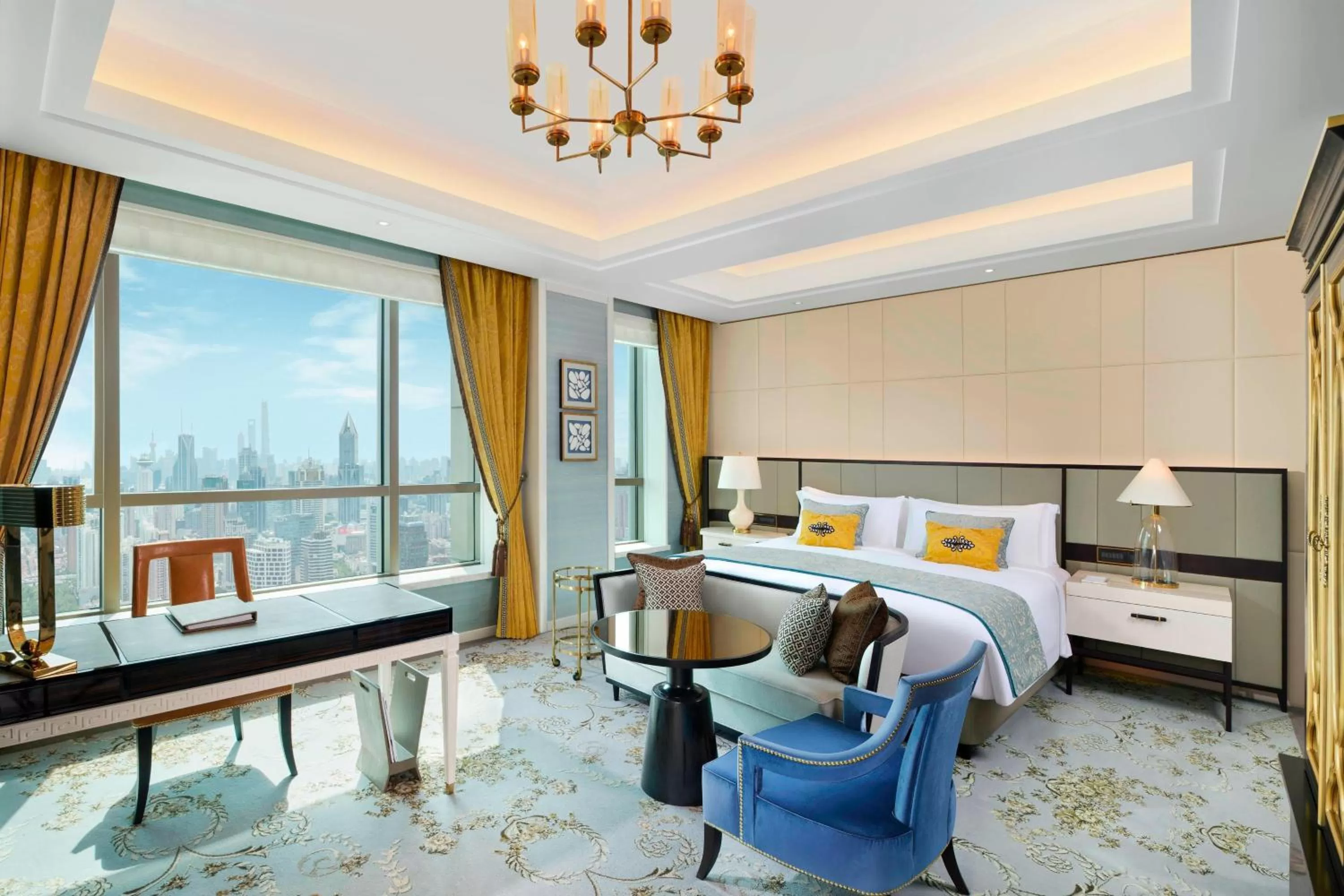 Photo of the whole room, Bed in The St Regis Shanghai Jingan