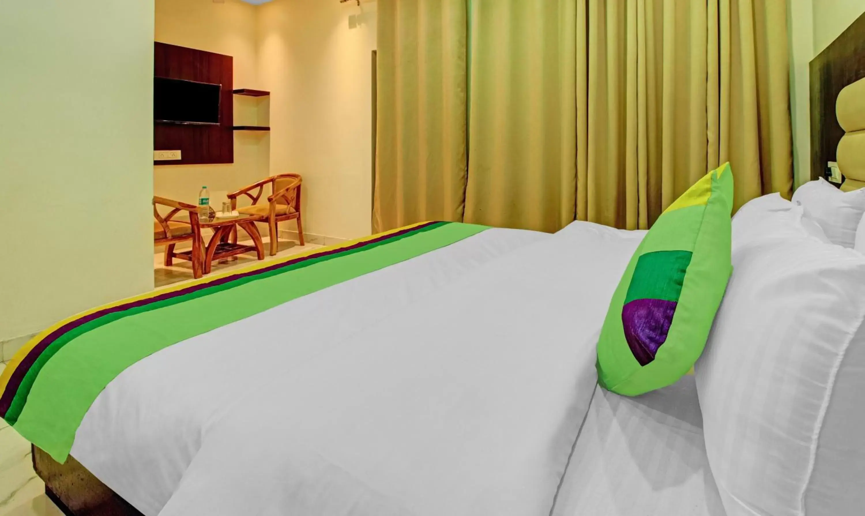 Standard Double Room in Treebo Trend Jugnu Standard Double Room in Treebo Trend Jugnu