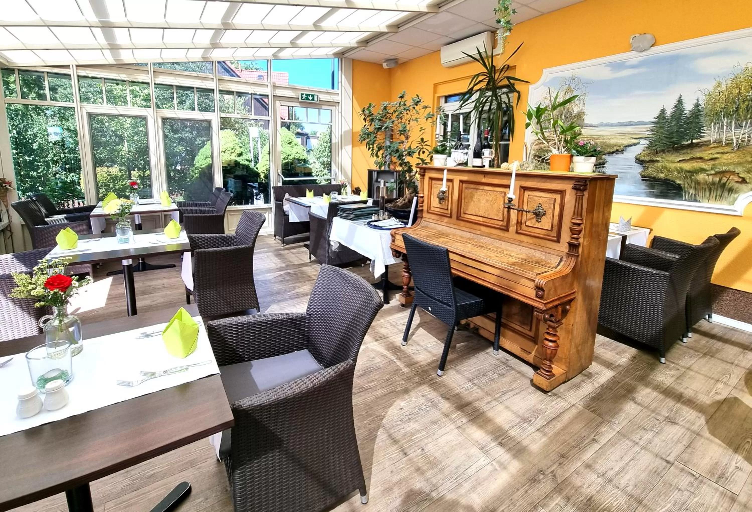 Restaurant/places to eat in Flair Hotel Reuner