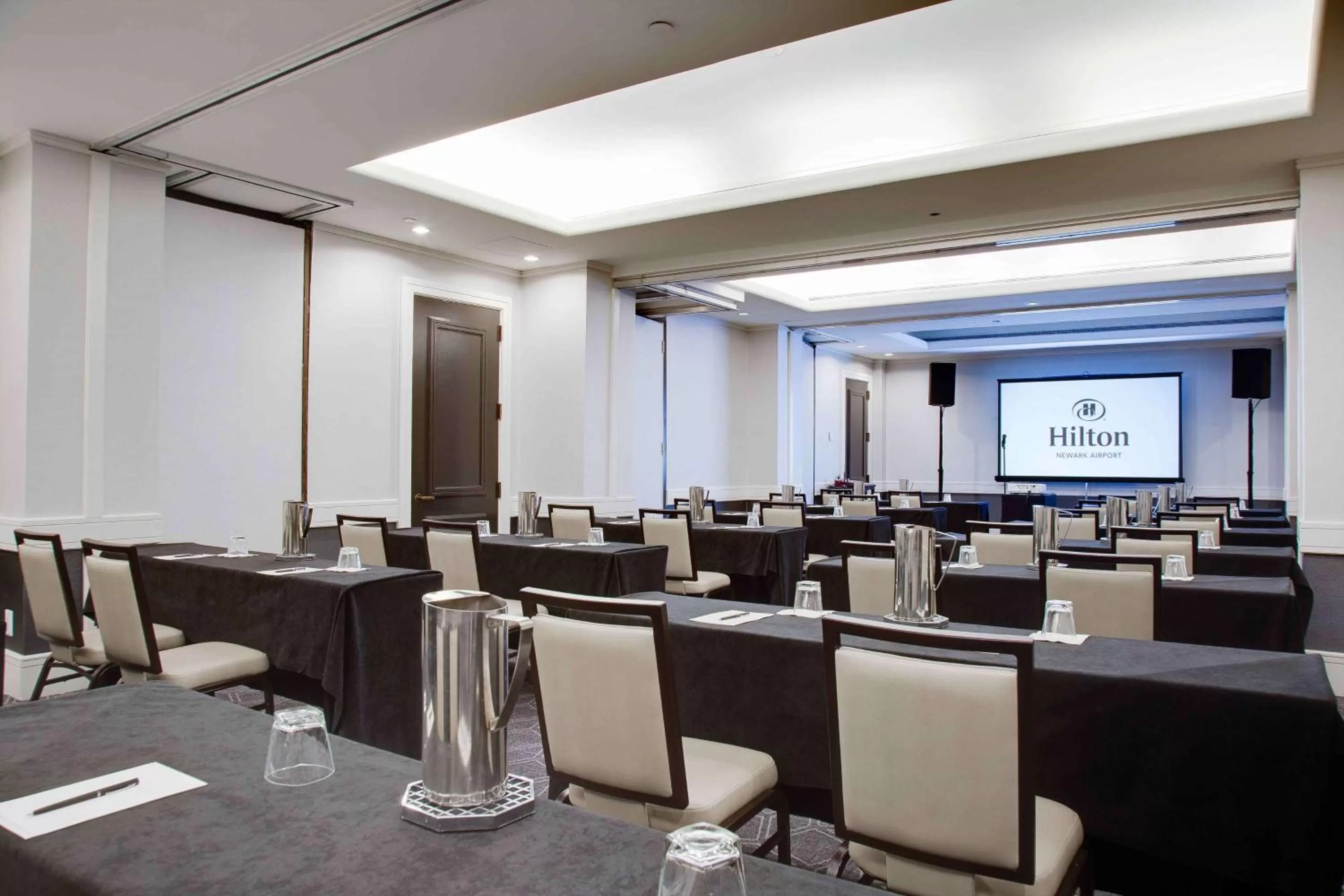 Meeting/conference room in Hilton Newark Airport