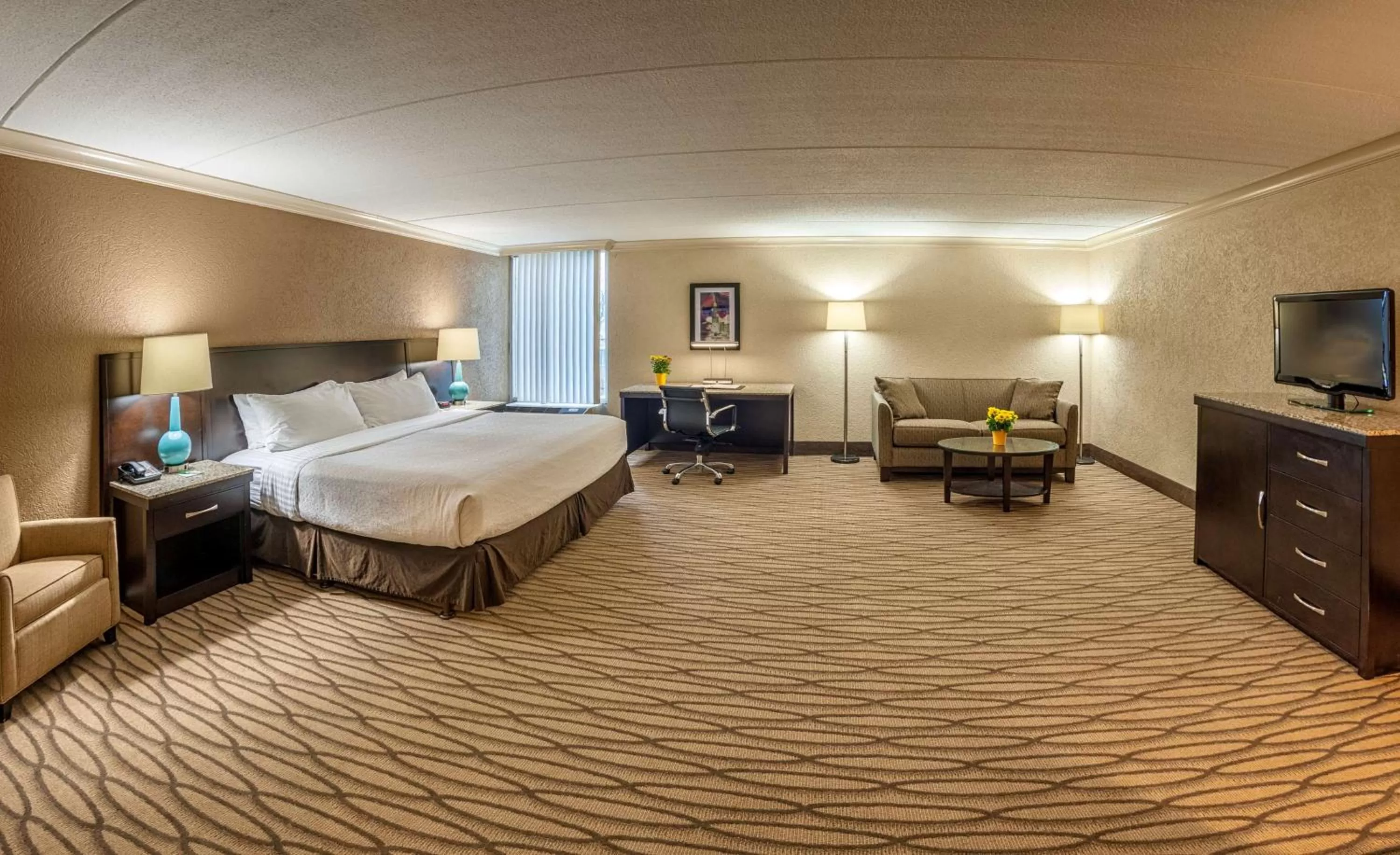 Photo of the whole room, Bed in Best Western Plus Strongsville Cleveland