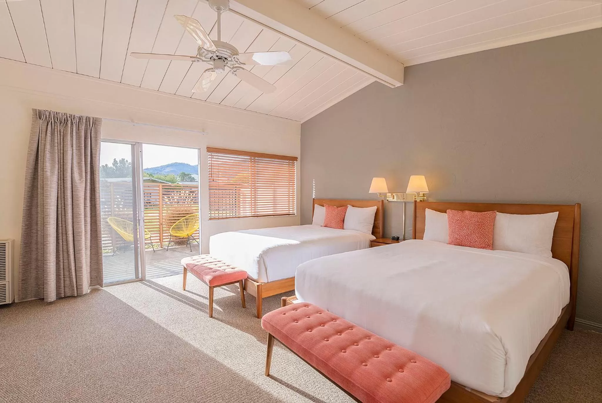 Bedroom, Bed in Contenta Inn