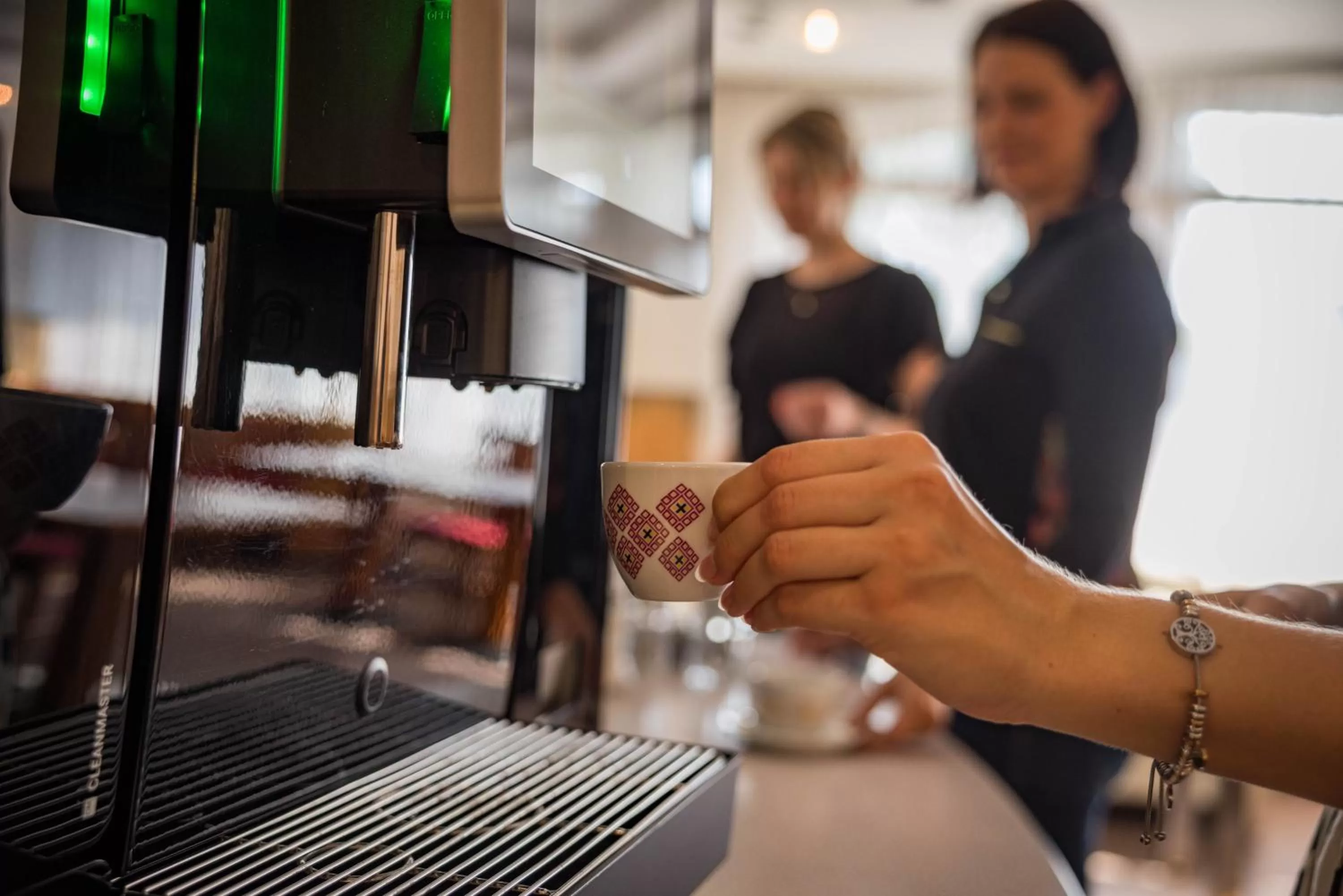 Lounge or bar in On The Way 24 - Sauna & Golfsimulator inklusive