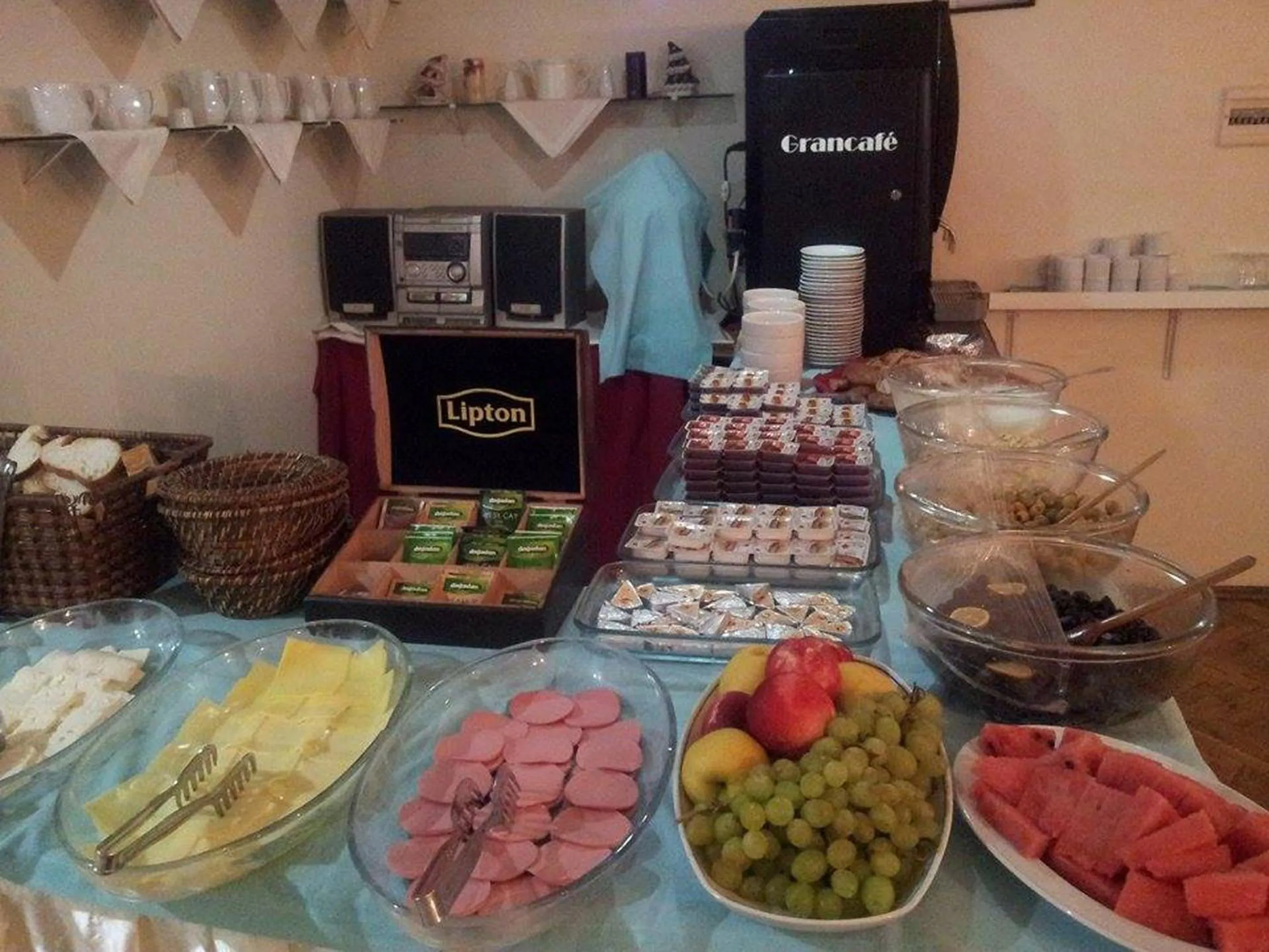 Food in Hotel Grand Mark