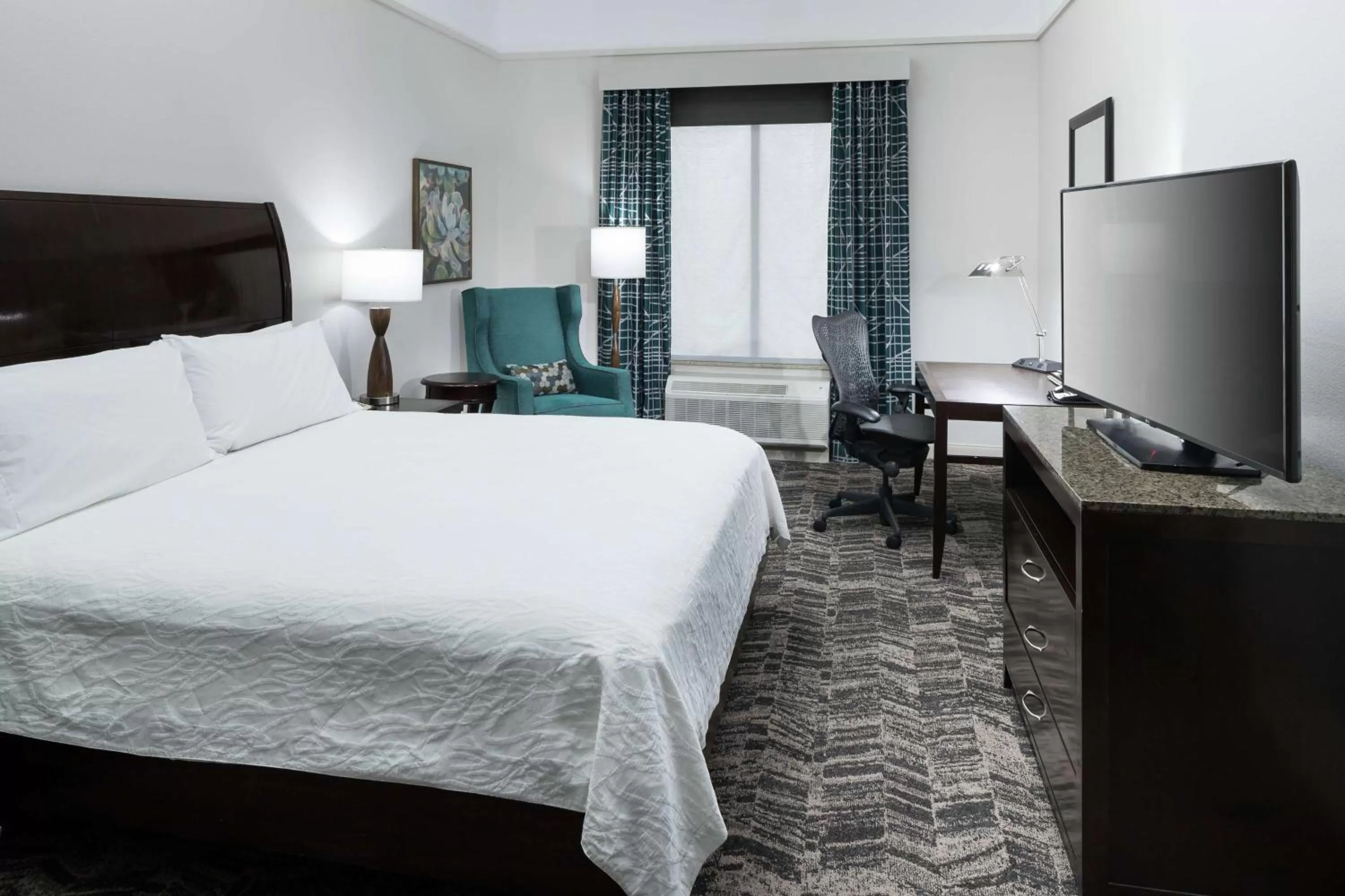 Bedroom, Bed in Hilton Garden Inn Dothan