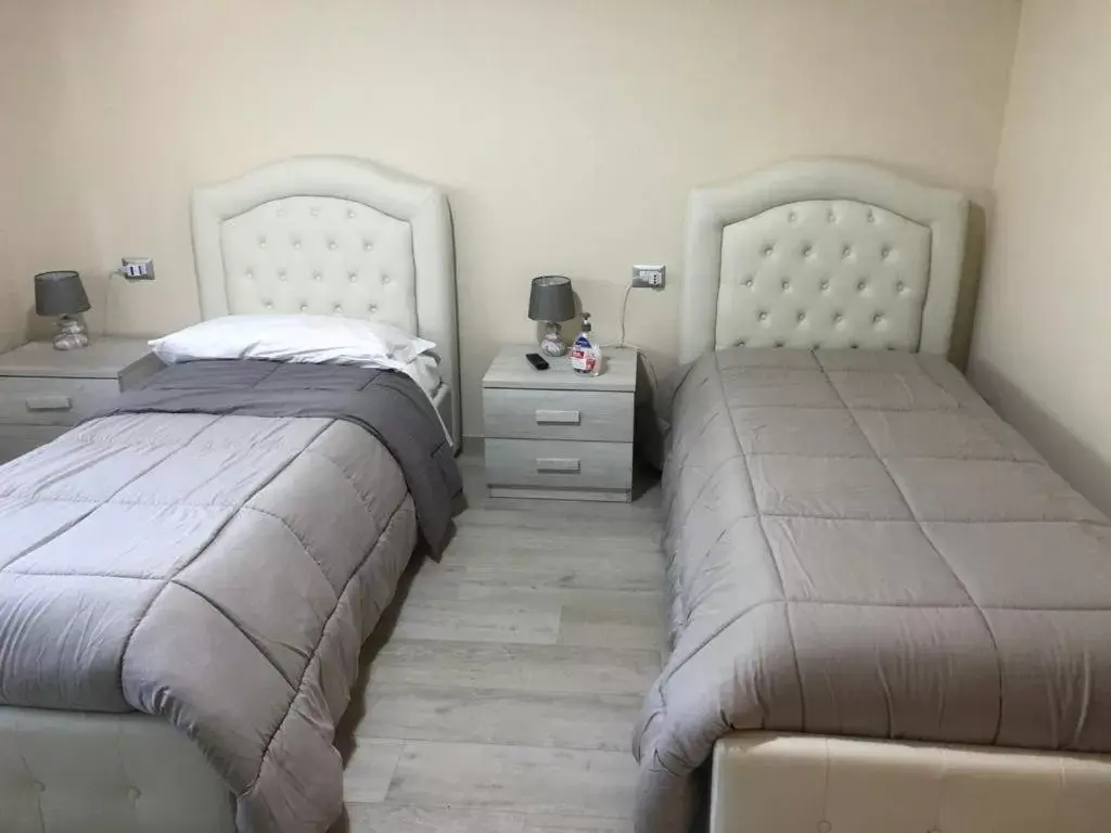 Twin Room with Private Bathroom - single occupancy in Da nonna Antonietta Twin Room with Private Bathroom - single occupancy in Da nonna Antonietta