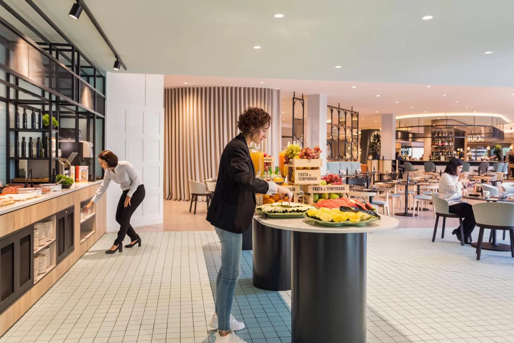 Buffet breakfast in Novotel Campo De Las Naciones