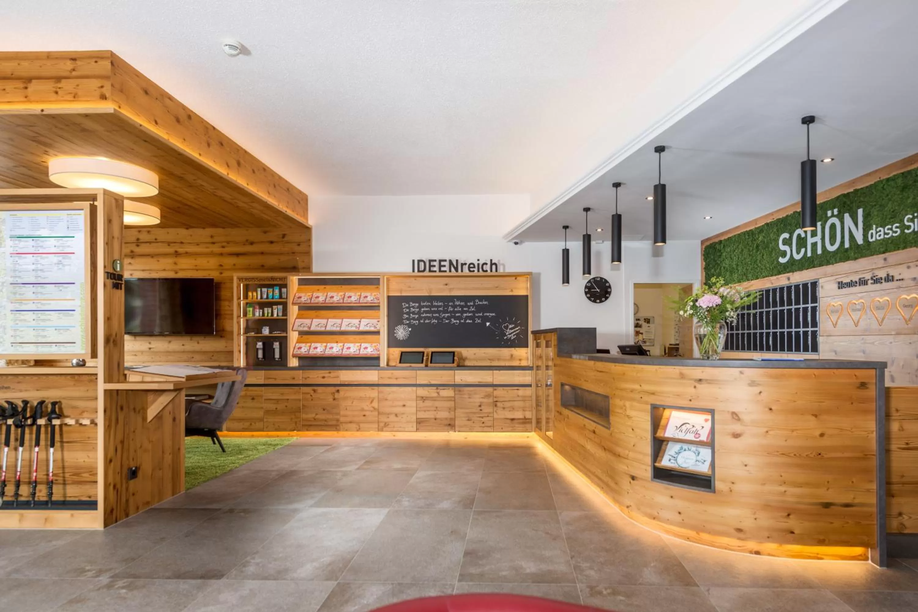 Lobby or reception in Apart & Suiten Hotel WEIDEN