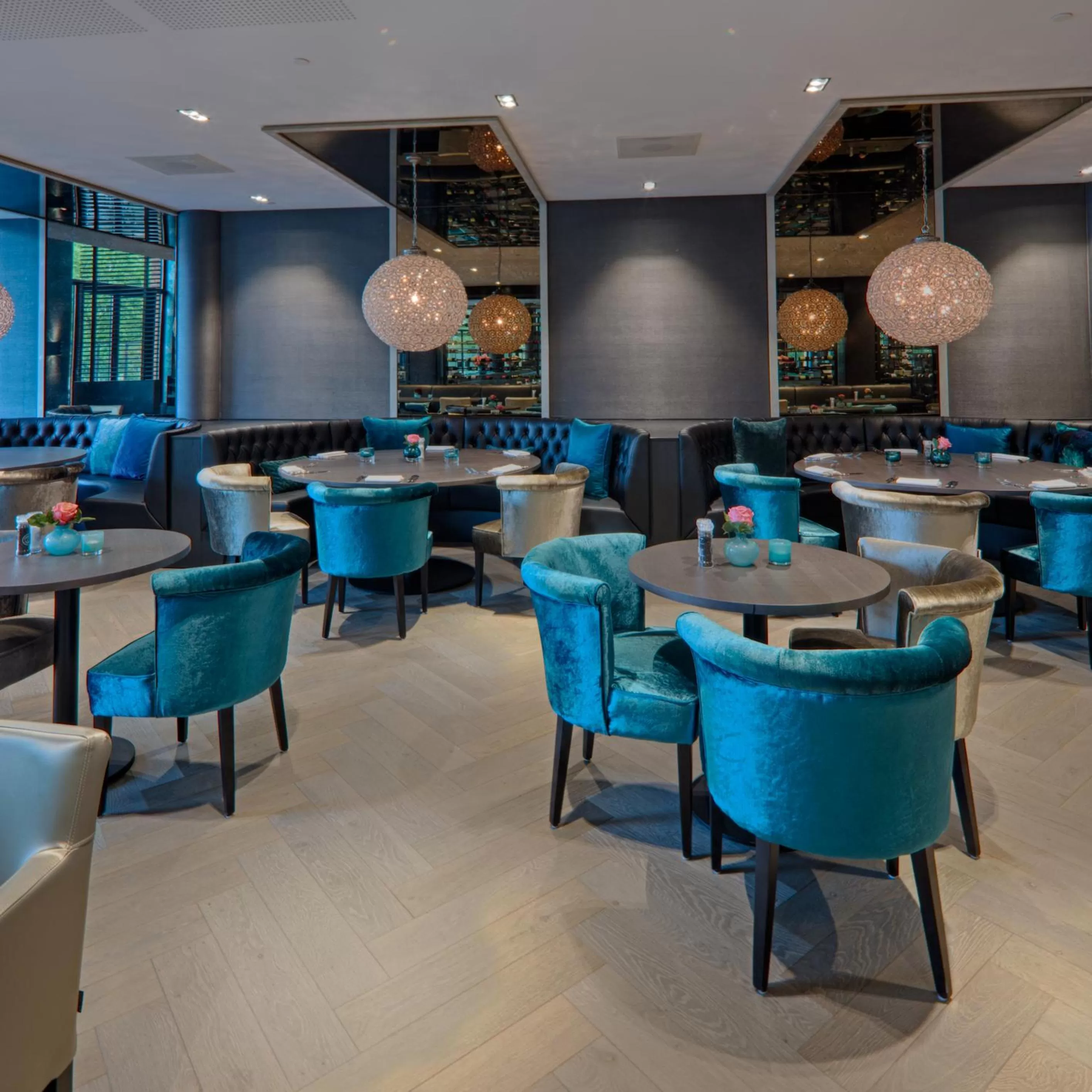 Restaurant/places to eat in Van der Valk Hotel Utrecht