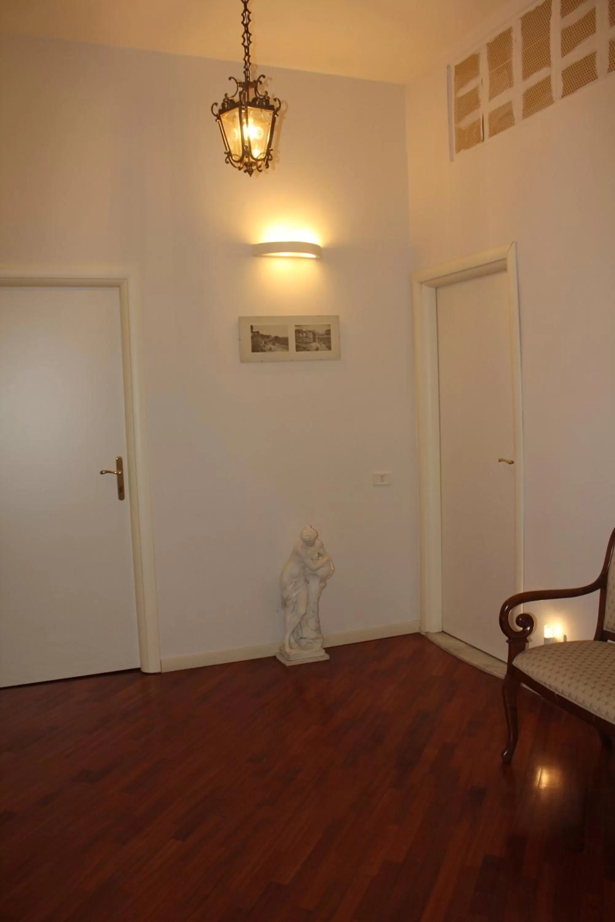 Living room, Bed in RealPartenope B&B 284