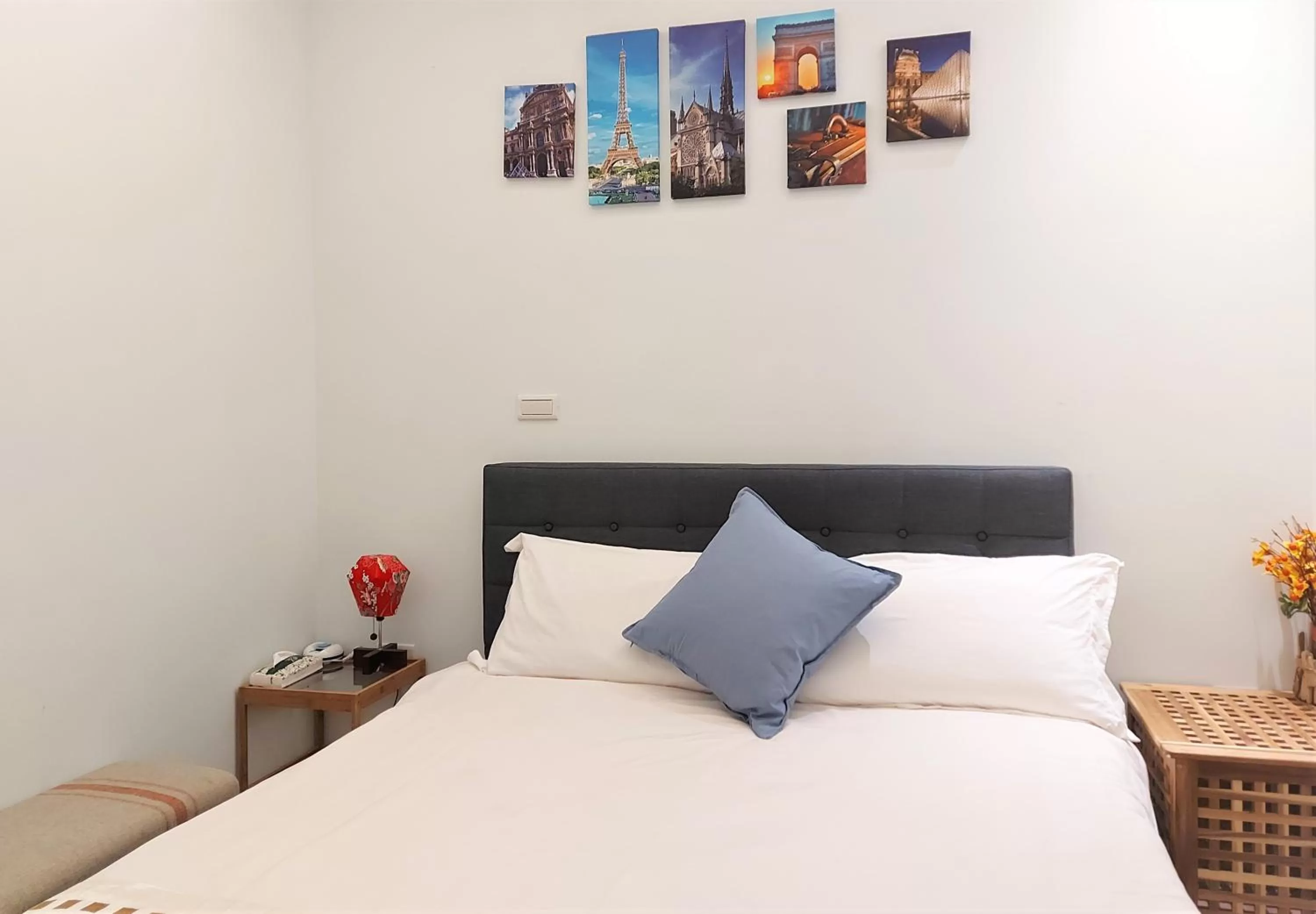 Photo of the whole room, Bed in Dosun B&B