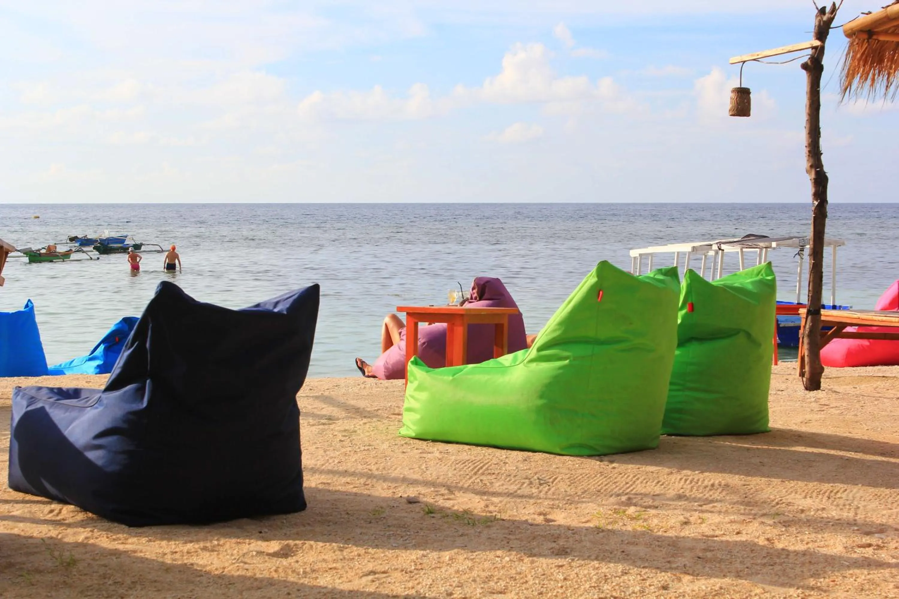 Restaurant/places to eat in Pandan Bungalow