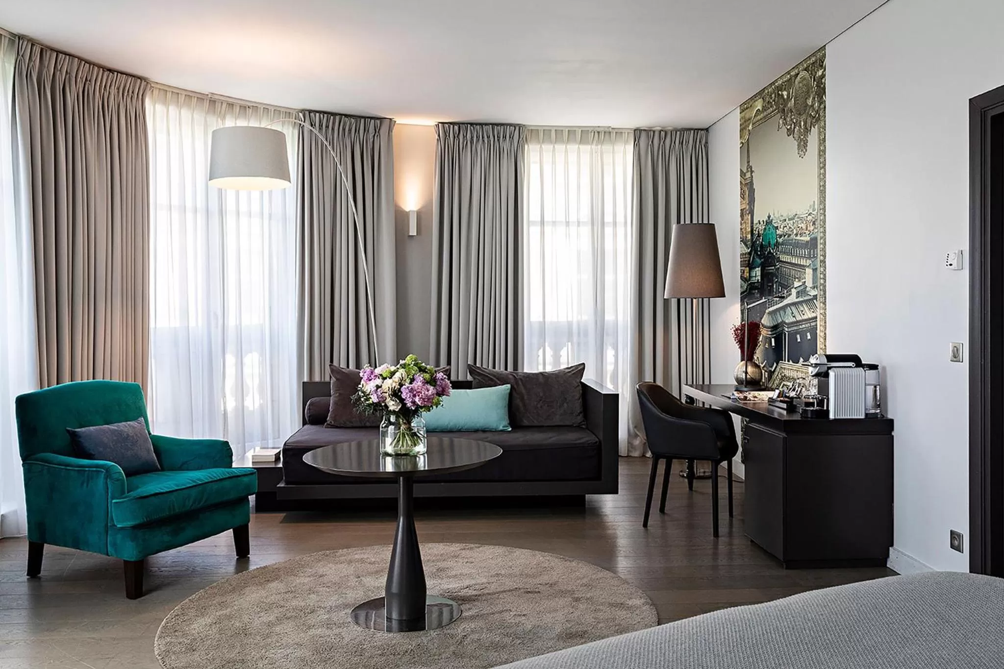 Photo of the whole room in Hotel Indigo Paris - Opera by IHG