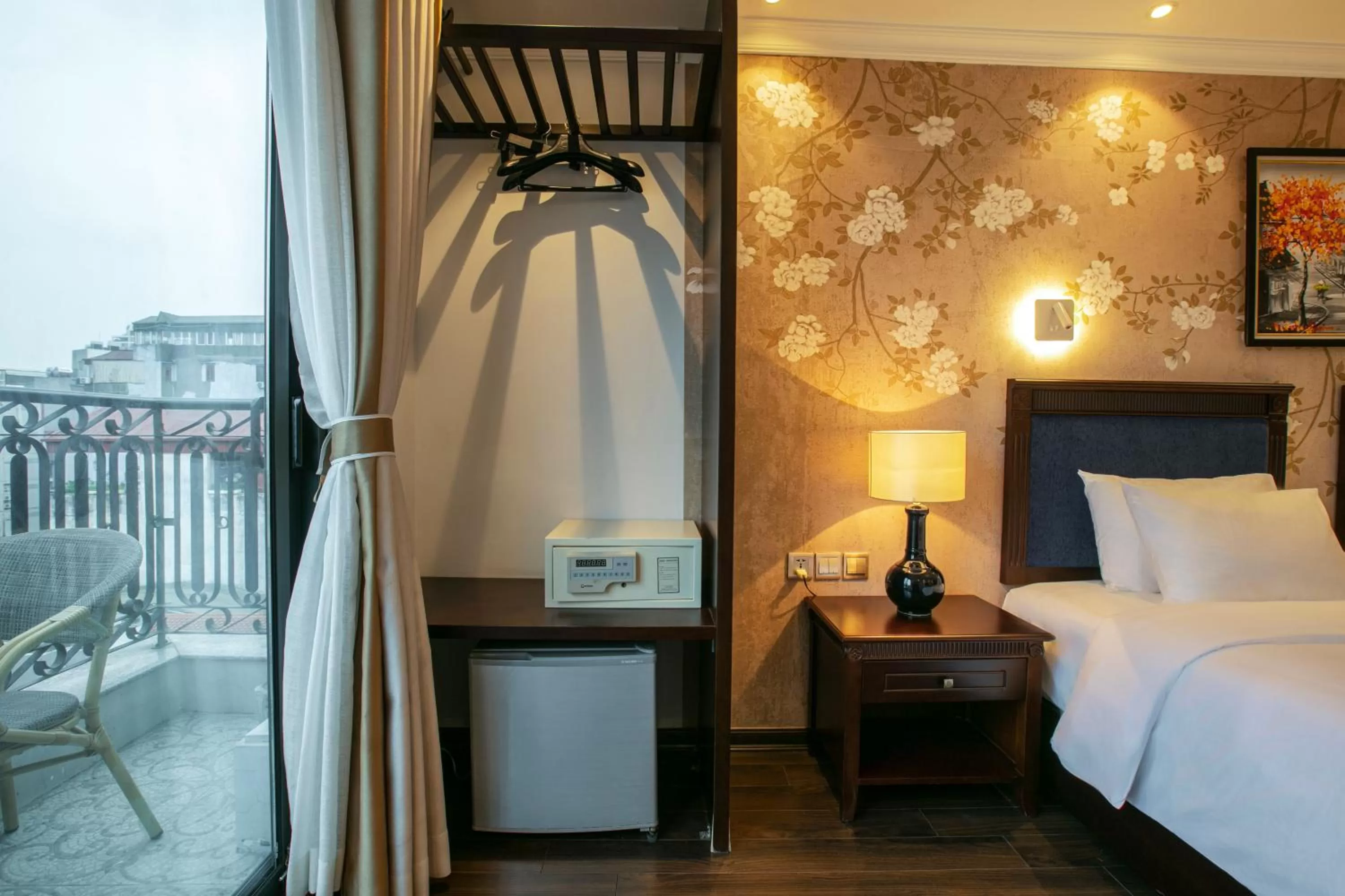 Bedroom, Bed in Golden Legend Boutique Hotel