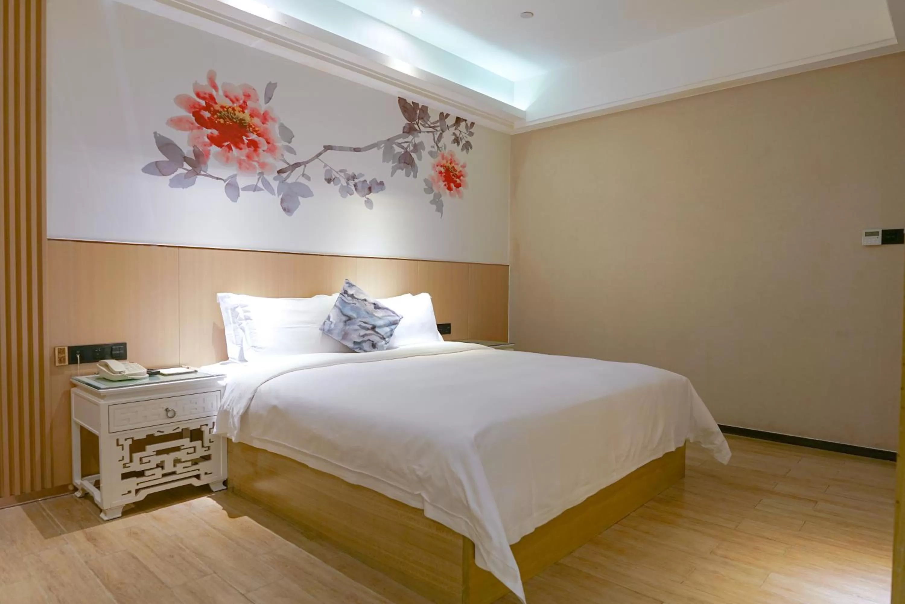 Bed in Paco Hotel Tiyuxilu Metro Guangzhou-Free Shuttle Bus fir Canton Fair