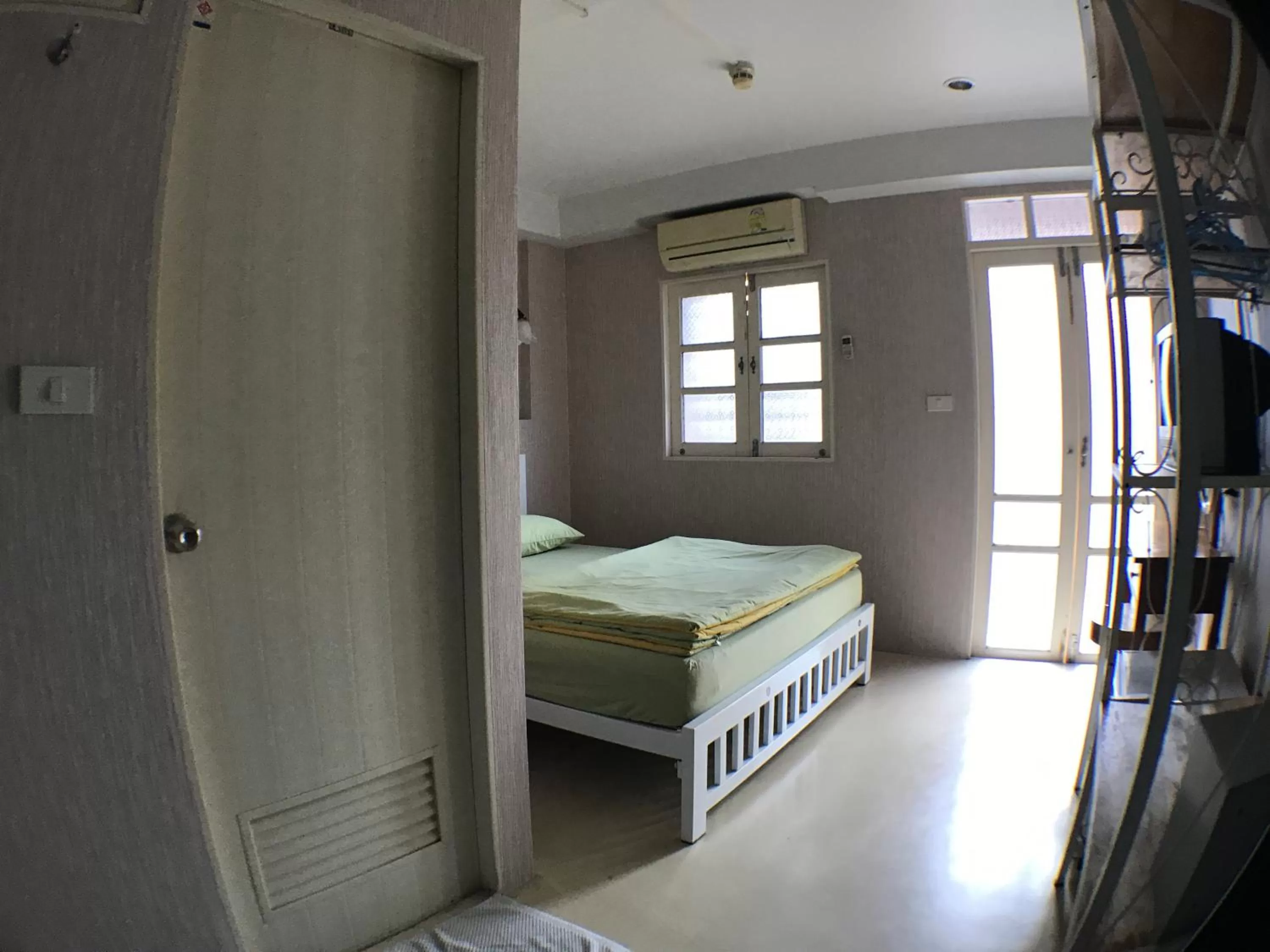 Bed in Roof View Place