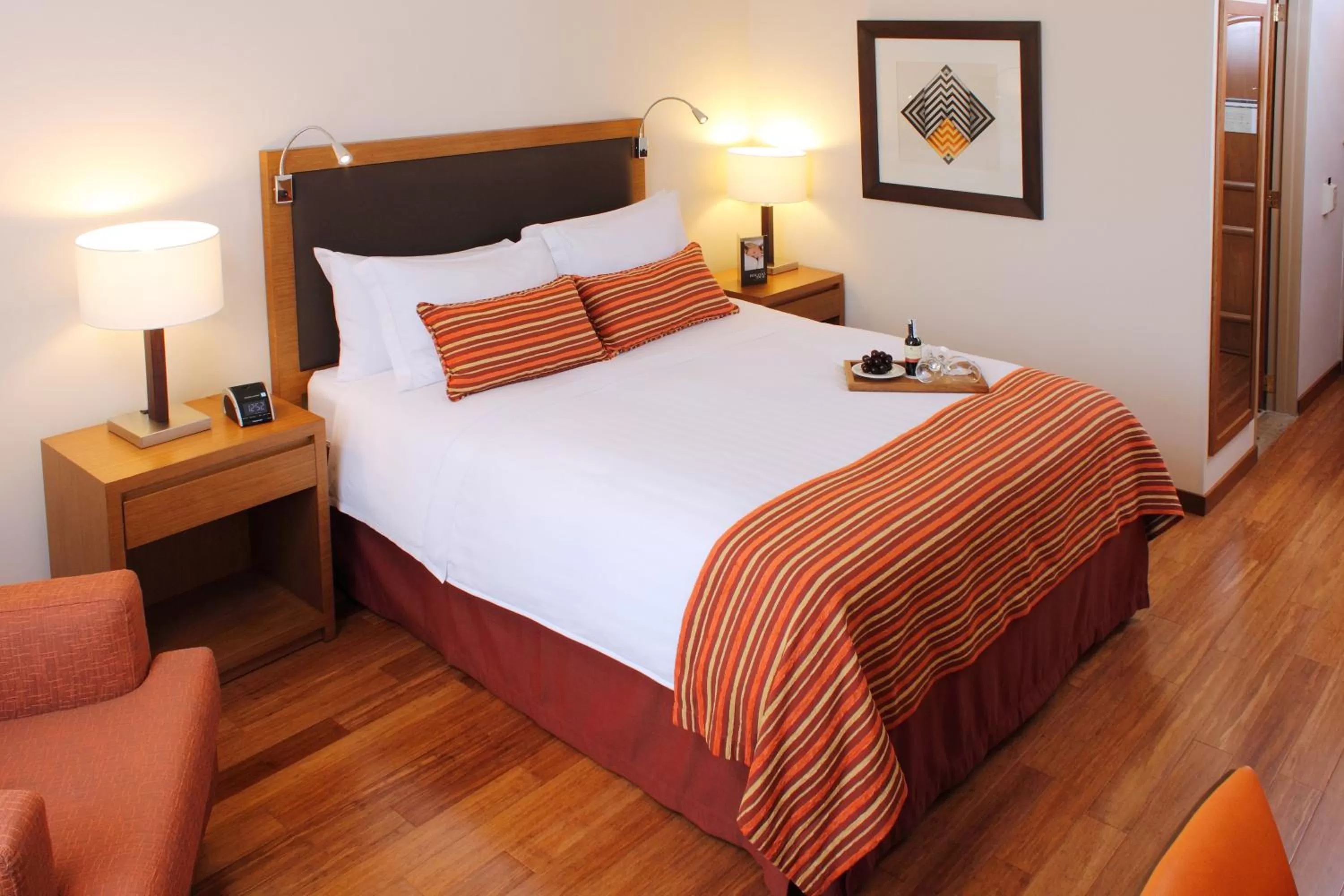 Photo of the whole room, Bed in Hotel Intercontinental Cali by IHG