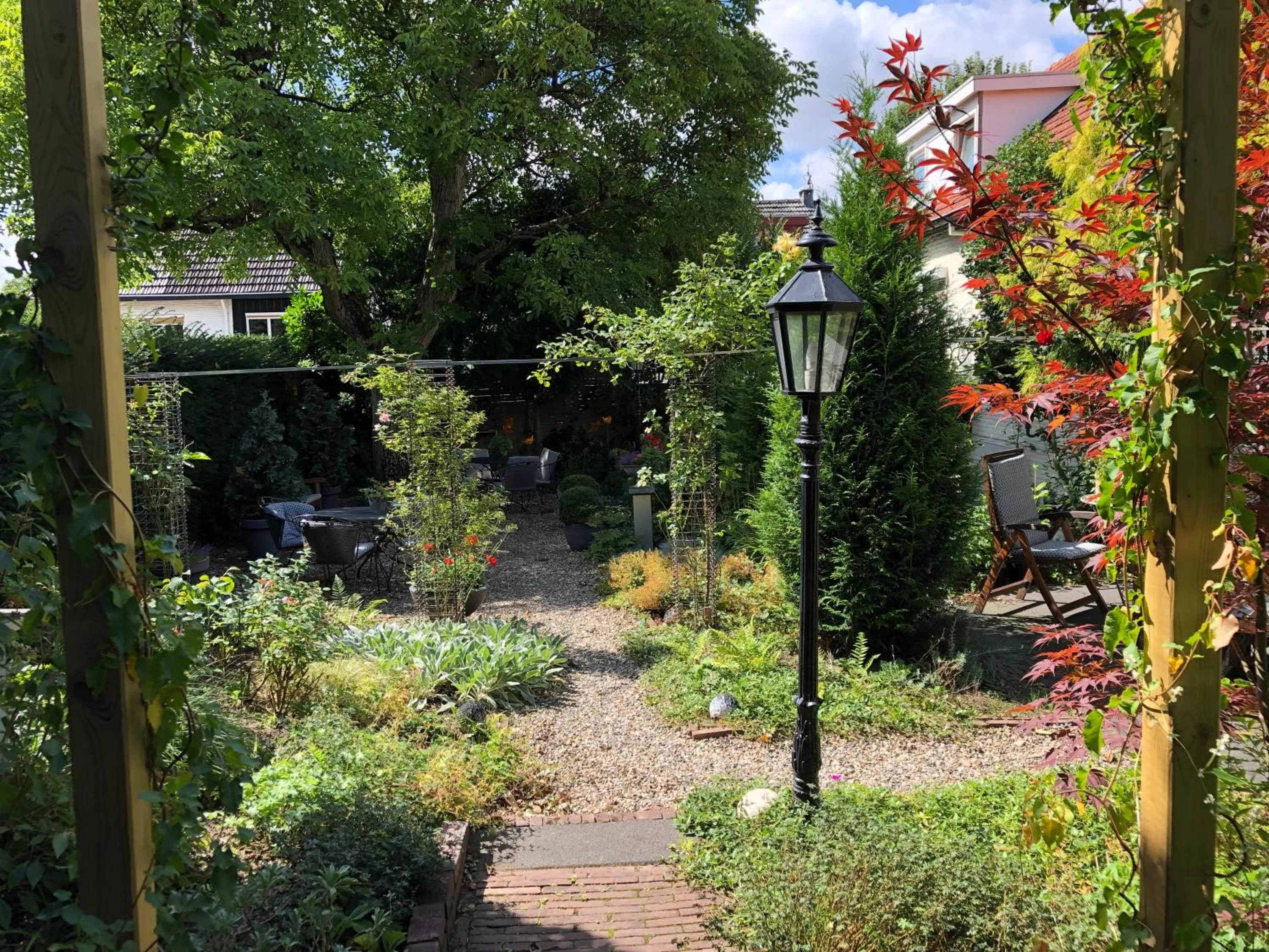 Garden in Walnut Lodge Bed & Breakfast