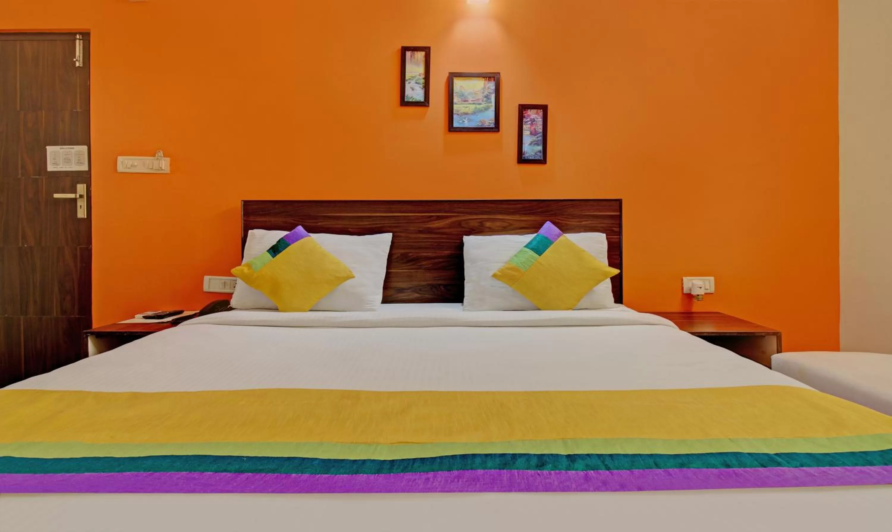 Bed in Itsy By Treebo - Royal Monarch