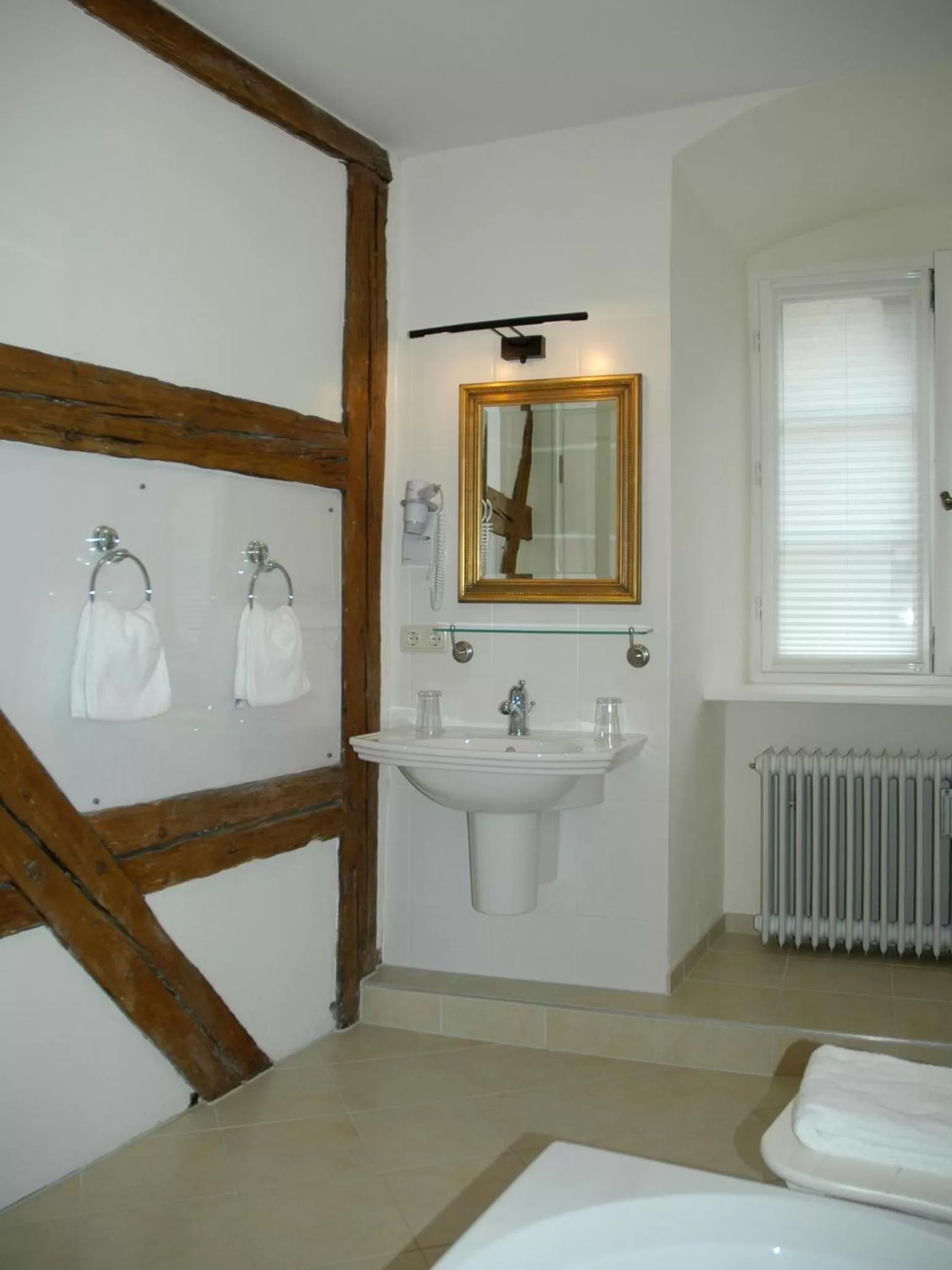 Bathroom, Bed in Hotel Goldenes Kreuz