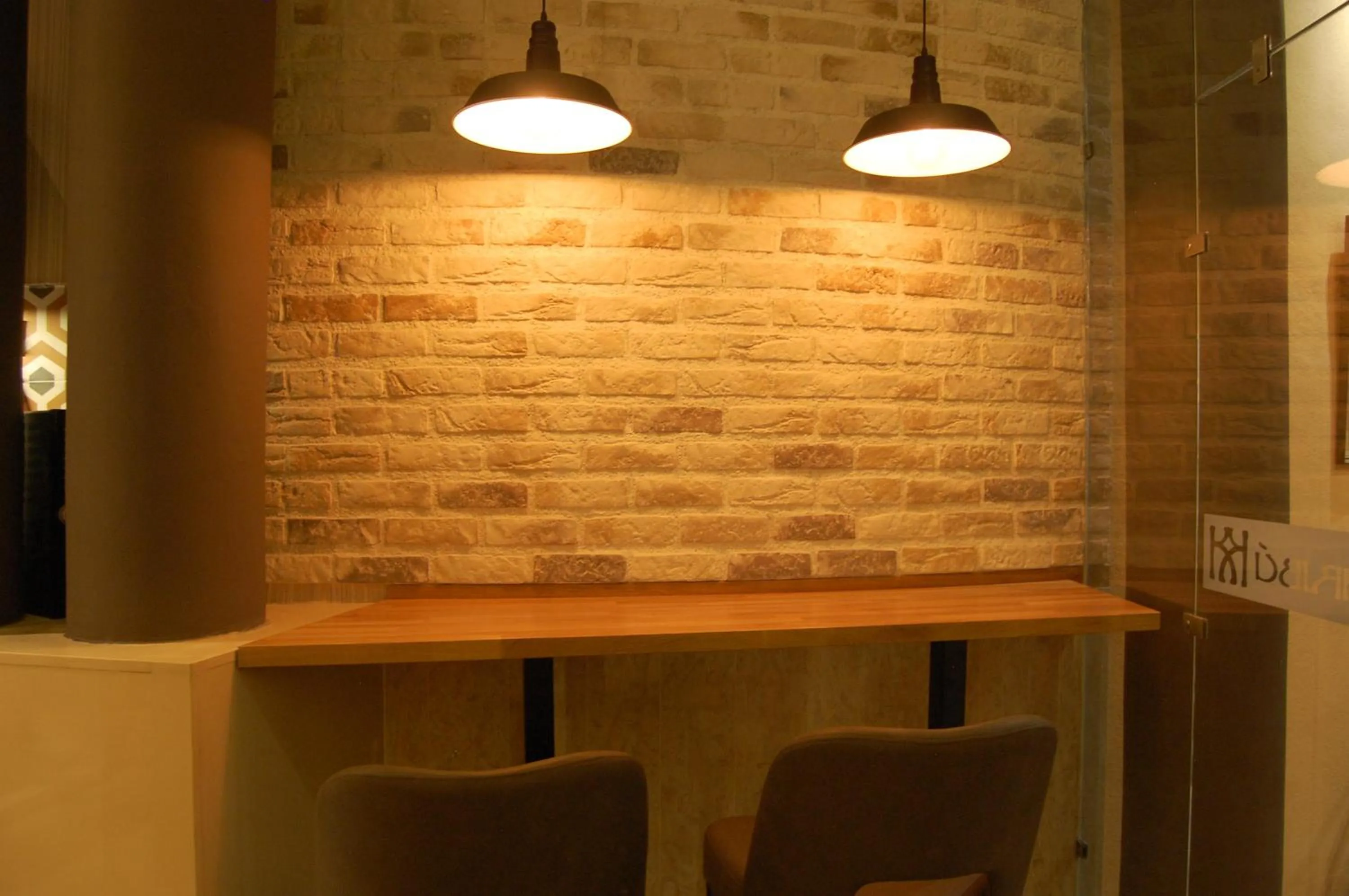 Restaurant/places to eat in Hotel Castillo