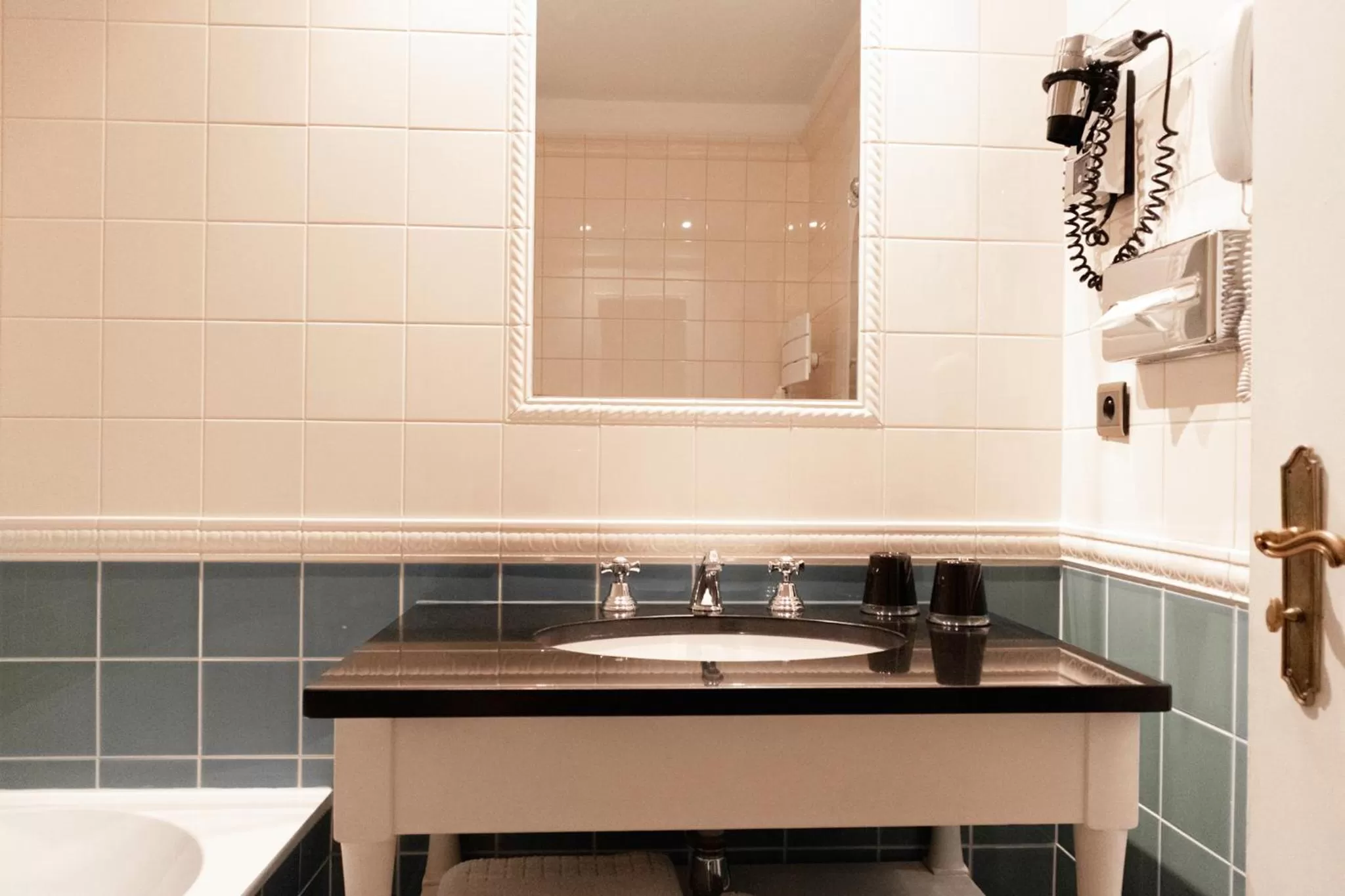 Bathroom in Hôtel Régent Contades