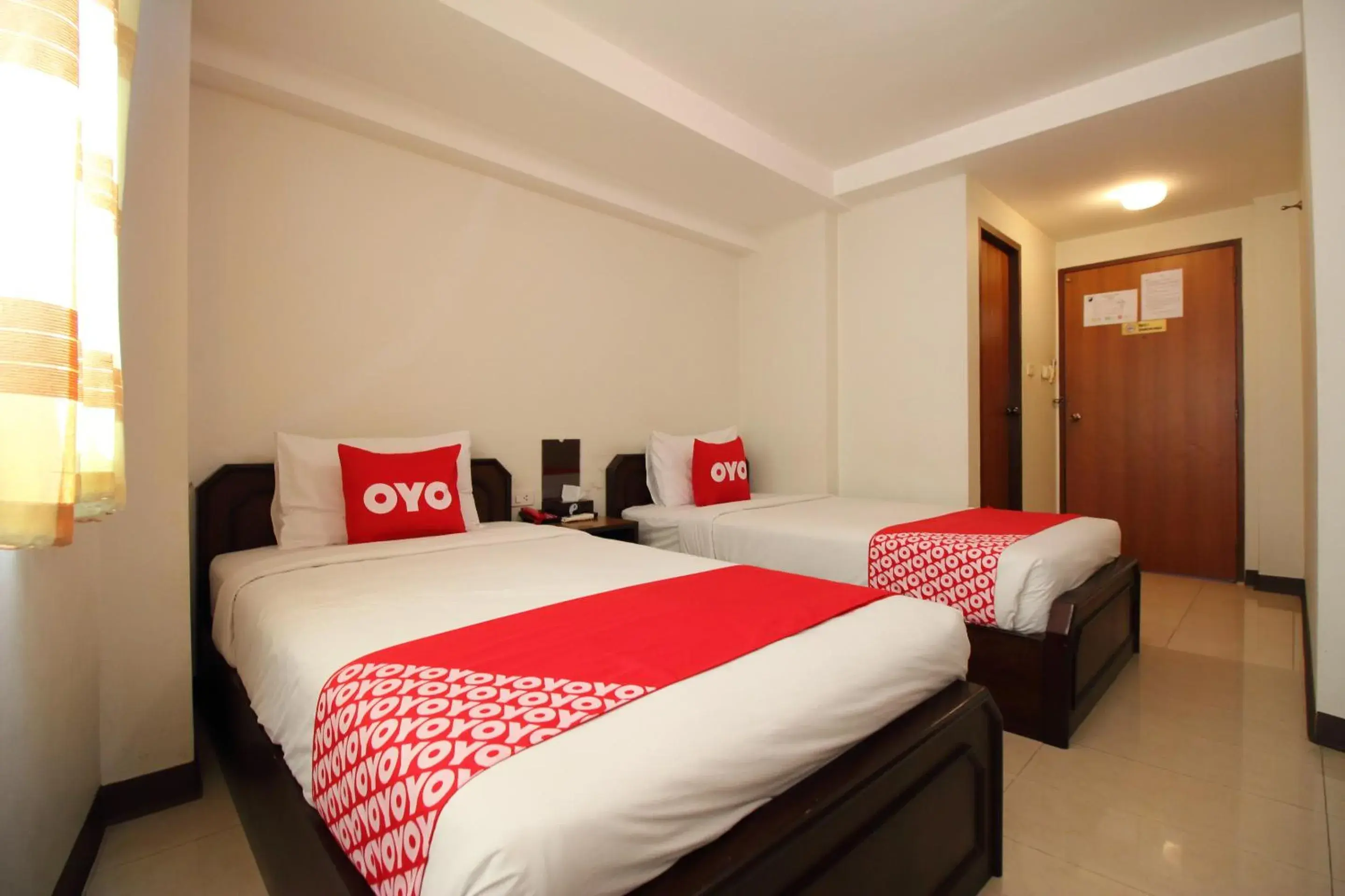 Superior Twin Room in Pannee Residence @ Dinsor Superior Twin Room in Pannee Residence @ Dinsor