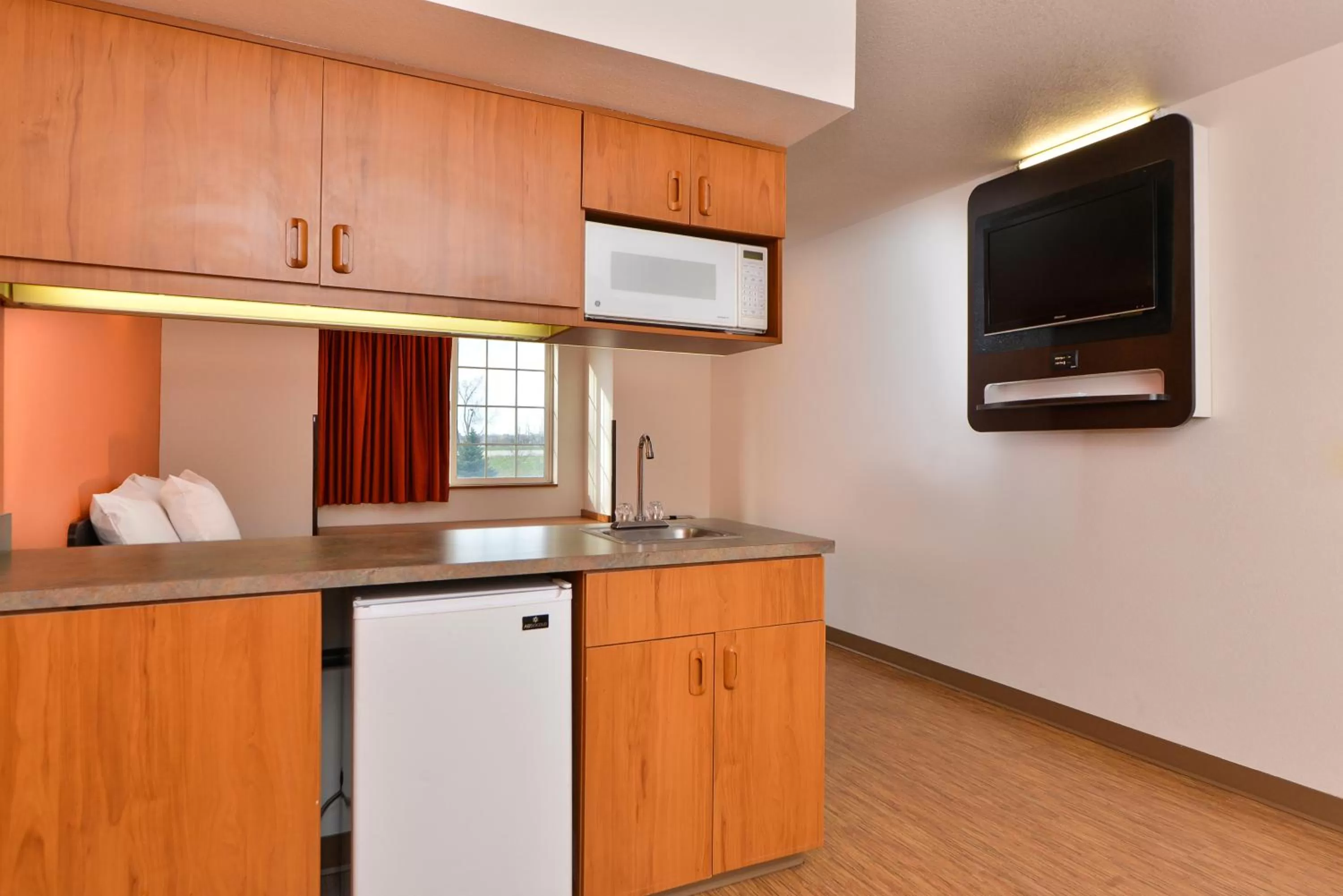 Kitchen or kitchenette in Motel 6-Meridian, ID - Boise W