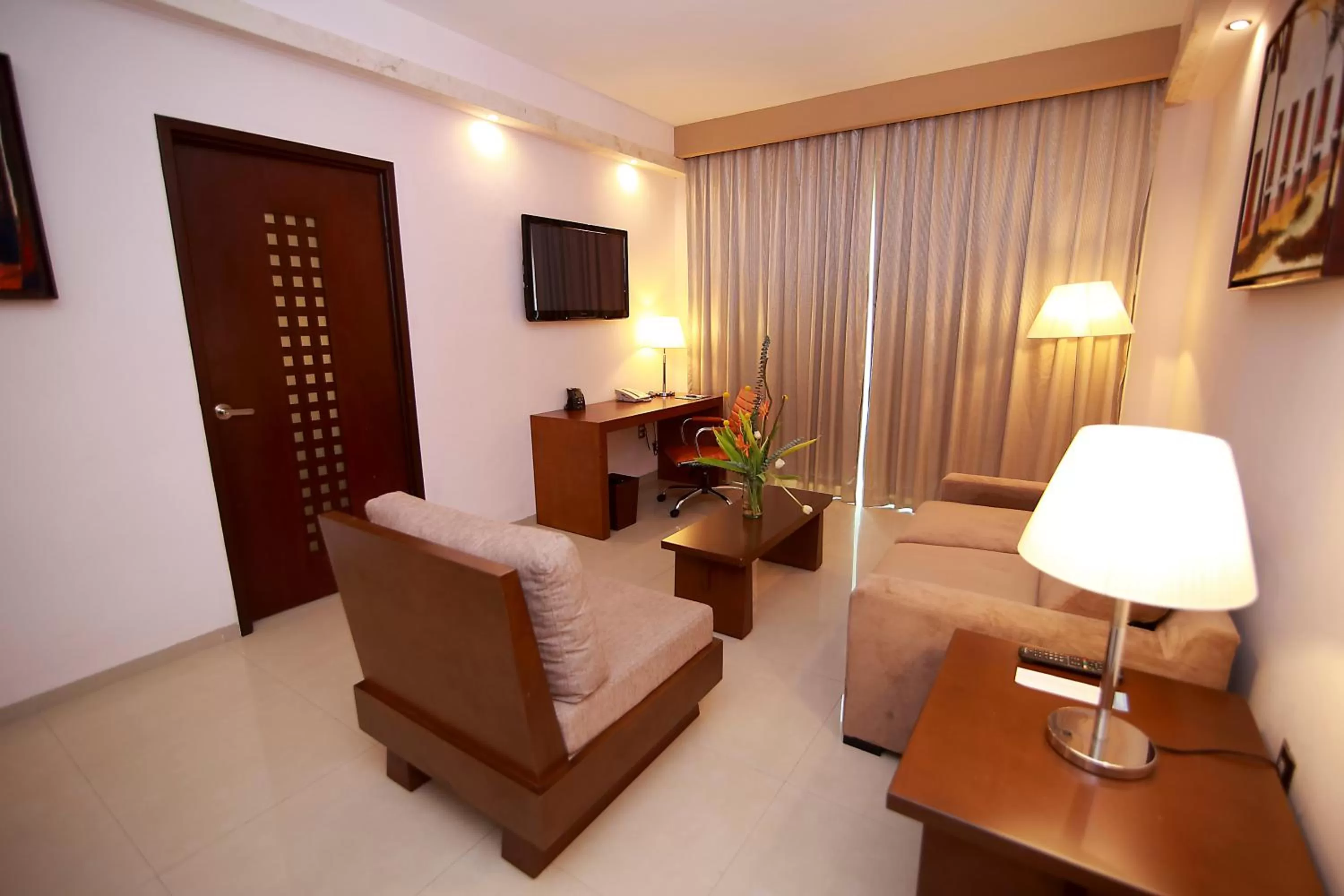 Living room in Wyndham Merida