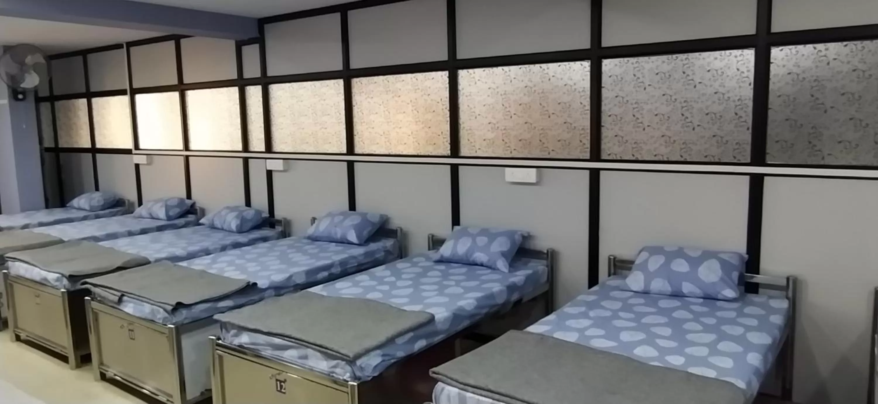Bed in Shiv Sai Dormitory