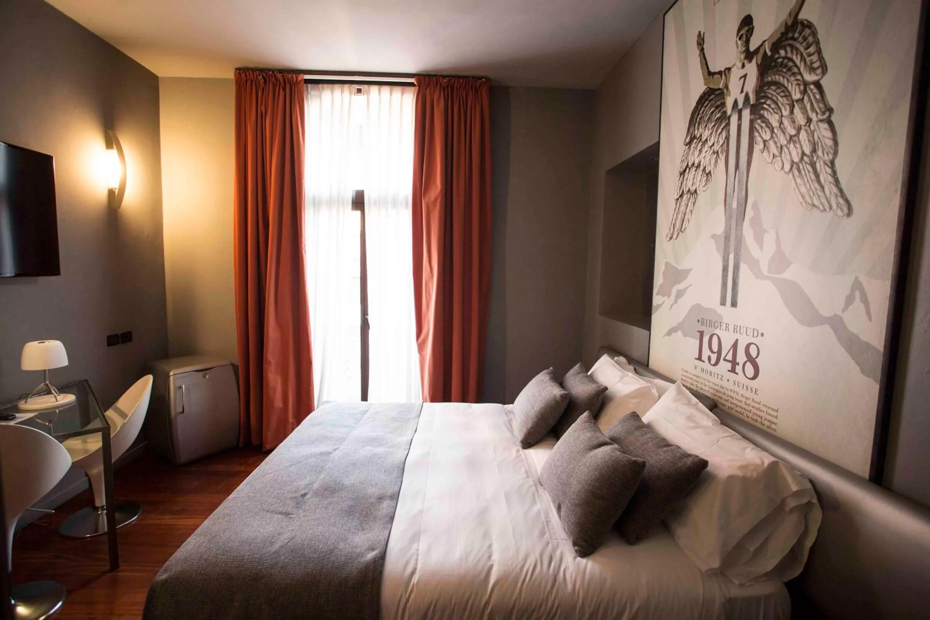 Bed in Art Hotel Boston