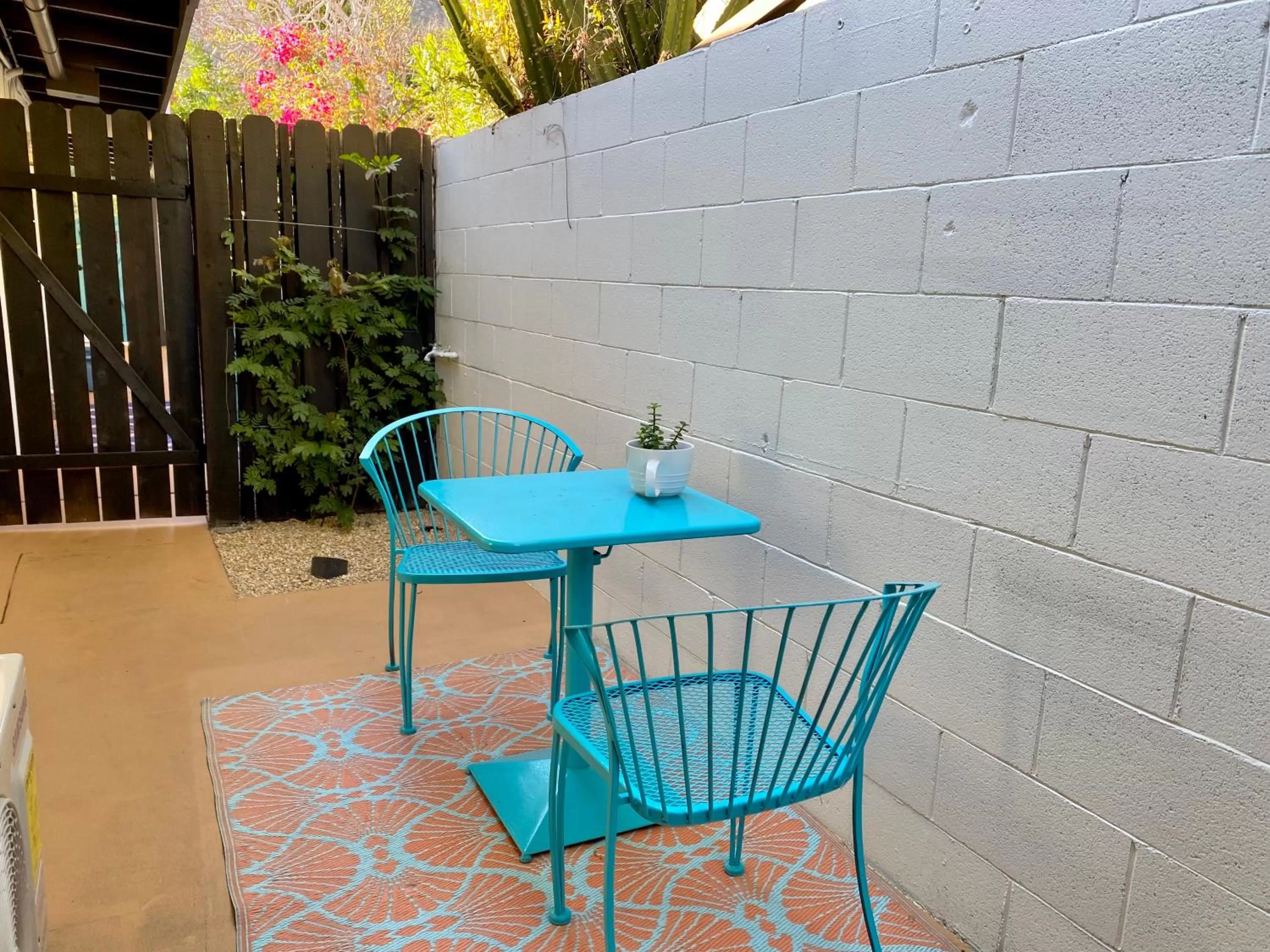 Patio in Old Ranch Inn - Adults Only 21 & Up