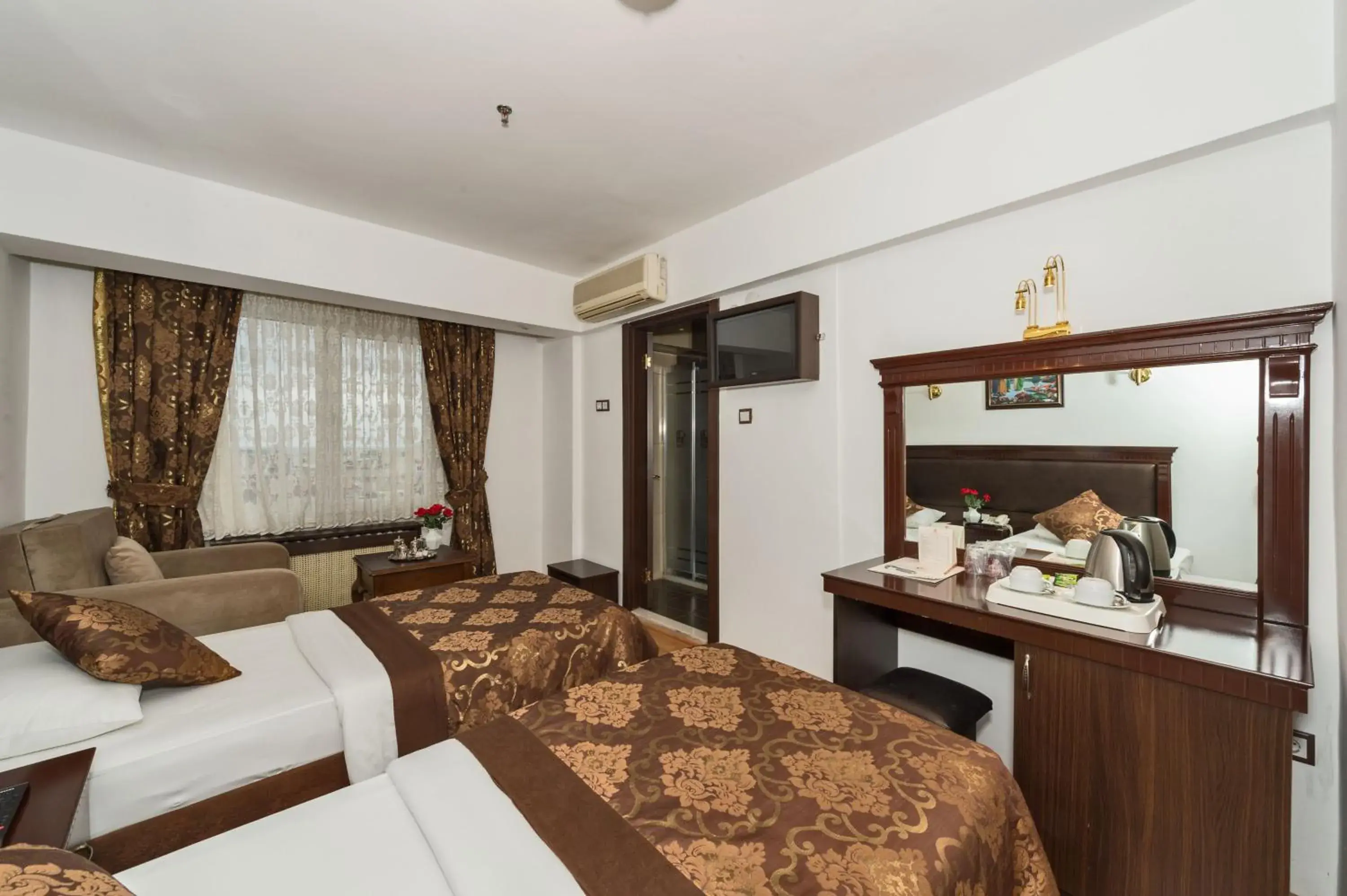 Standard Double or Twin Room in Kuran Hotel International Standard Double or Twin Room in Kuran Hotel International