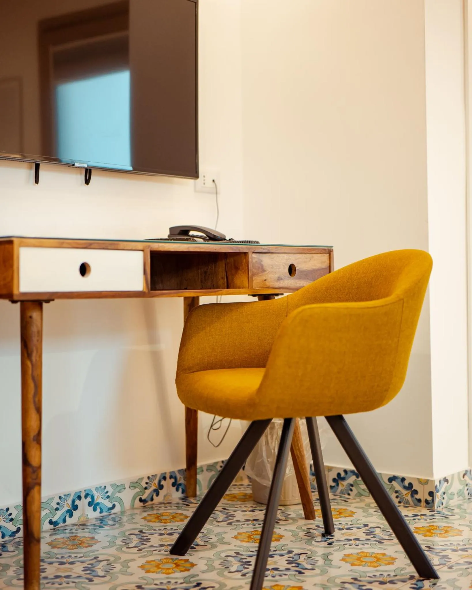 TV and multimedia in Domus Maris Relais Boutique Hotel