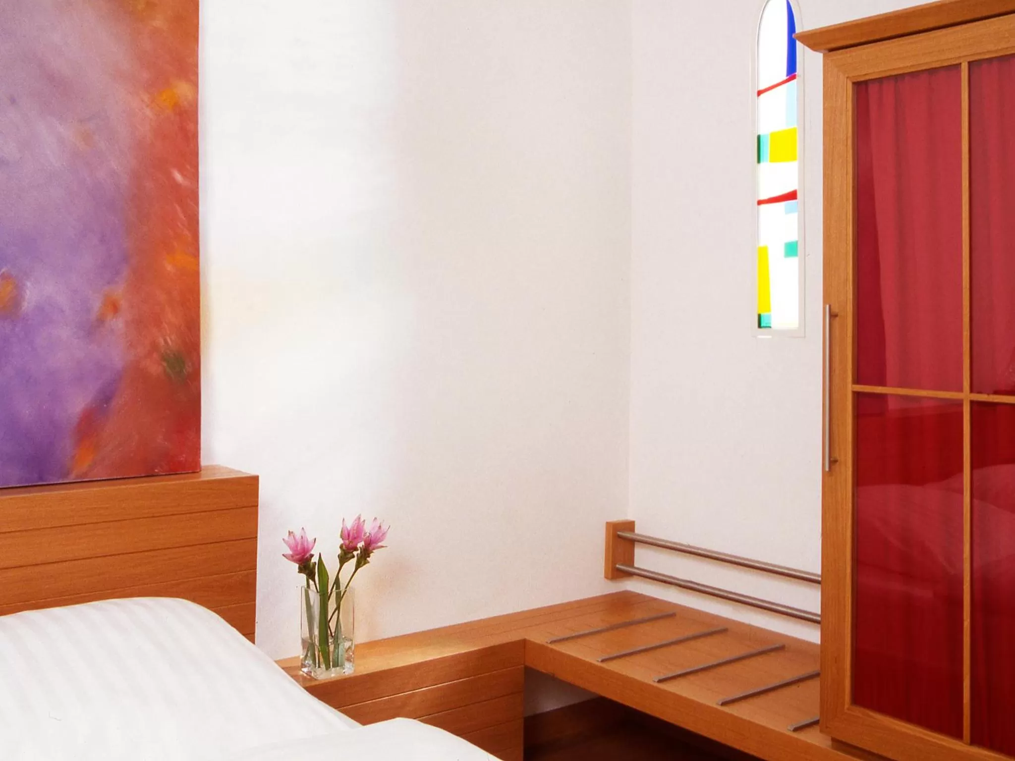 Photo of the whole room, Bed in 1st Creatif Hotel Elephant