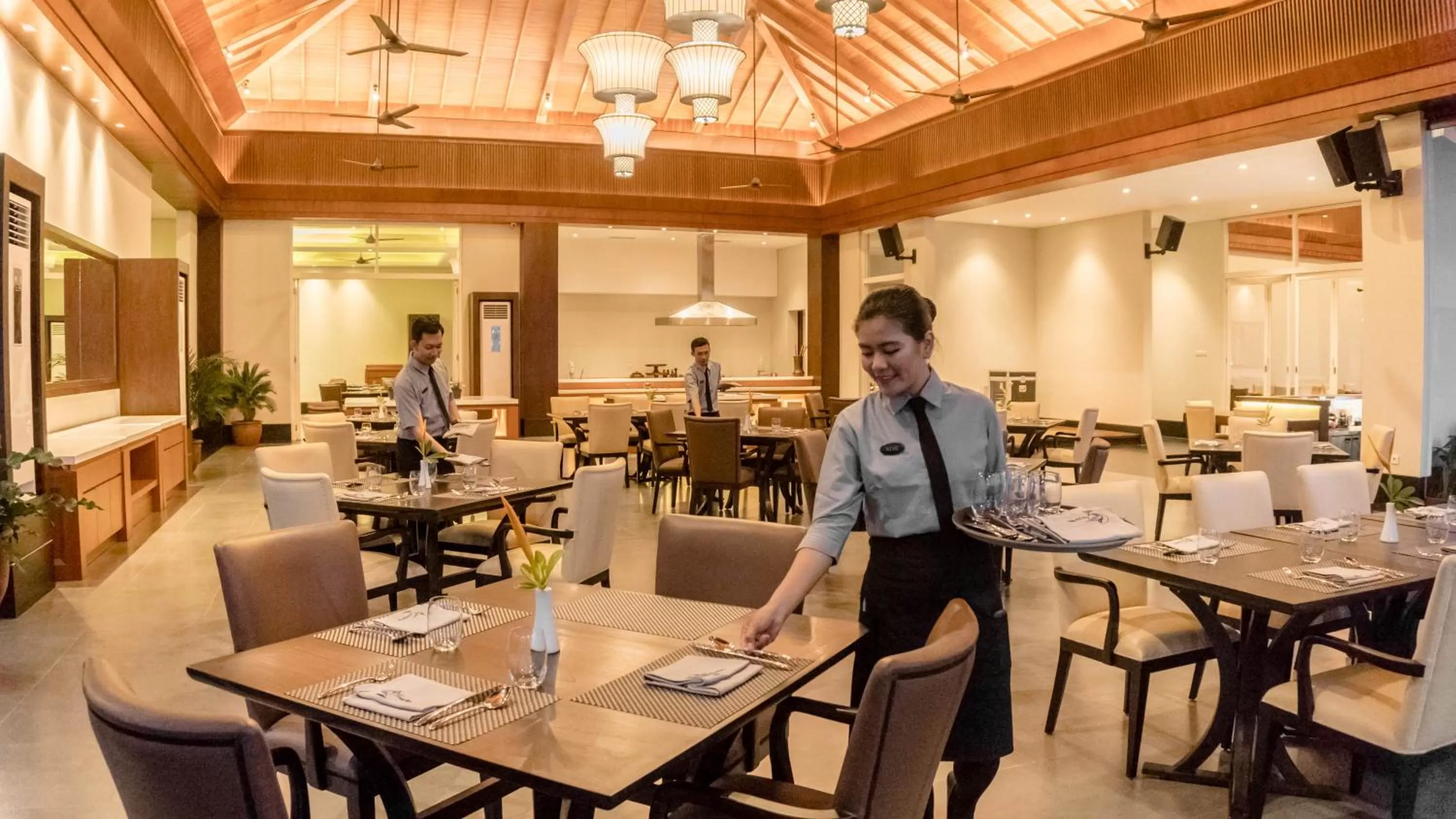 Restaurant/places to eat in Ketapang Indah Hotel