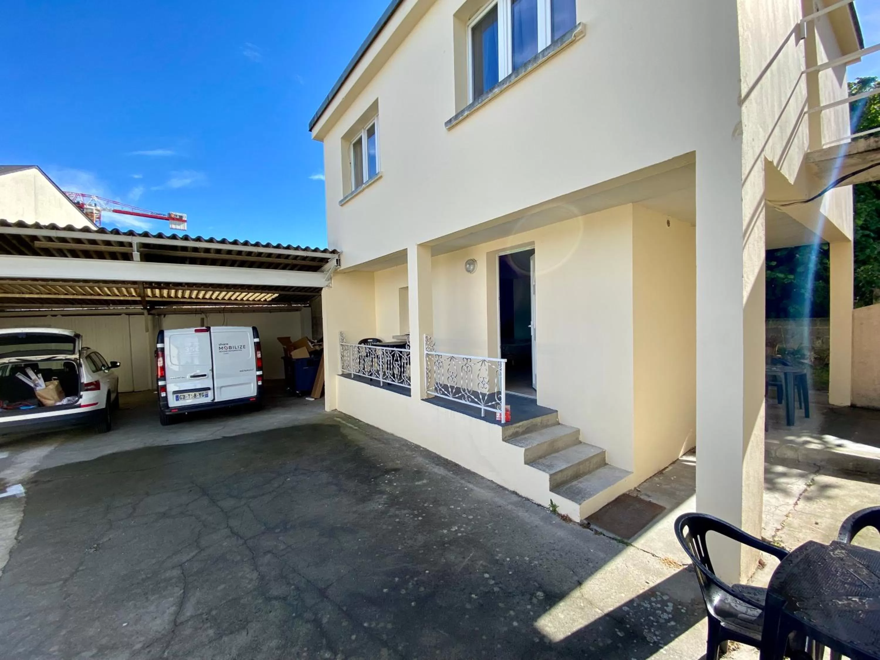 Parking in Bienvenue chez vous, Déplacement Pro