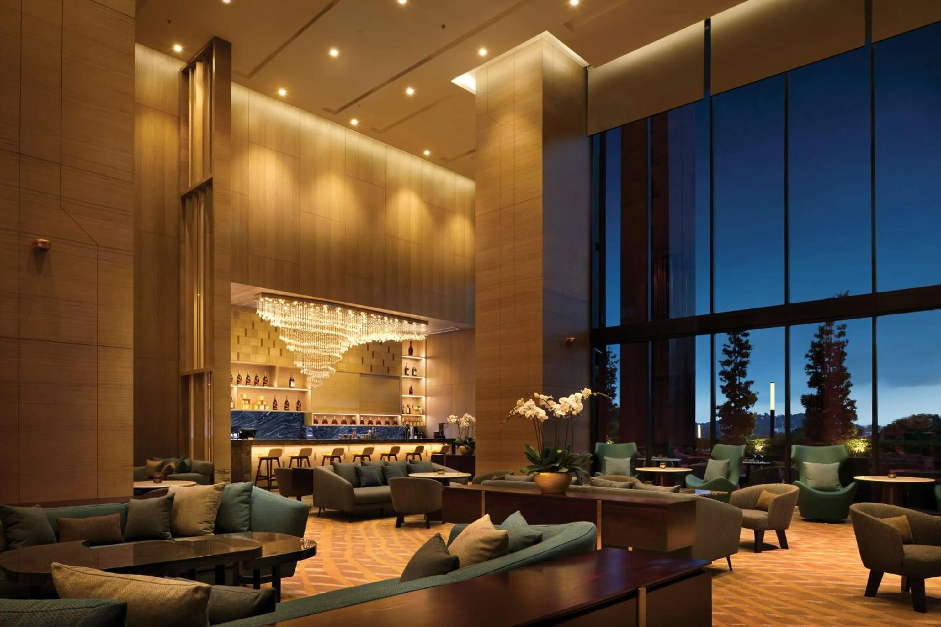 Lounge or bar in Doubletree By Hilton Shah Alam I-City