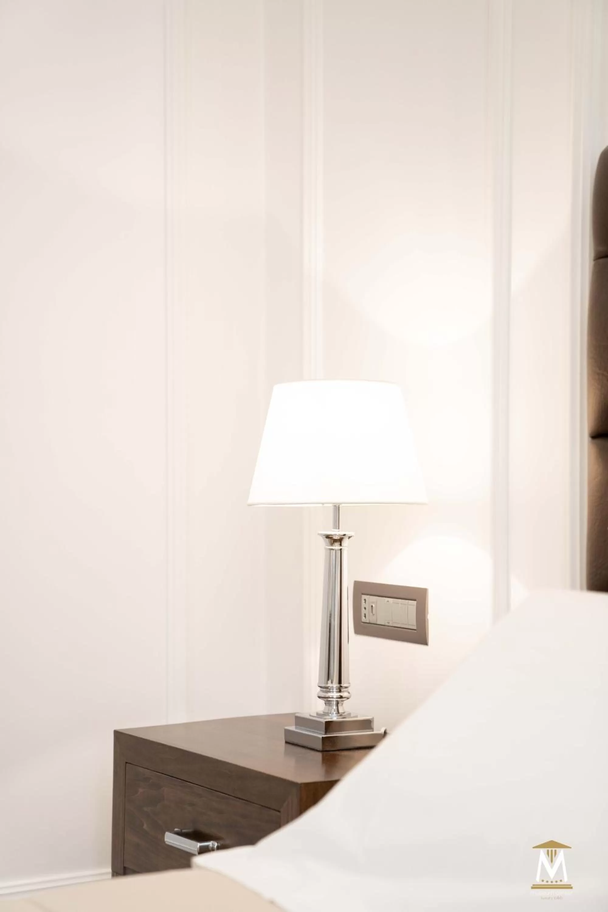 Property building, Bed in Museum Center Luxury