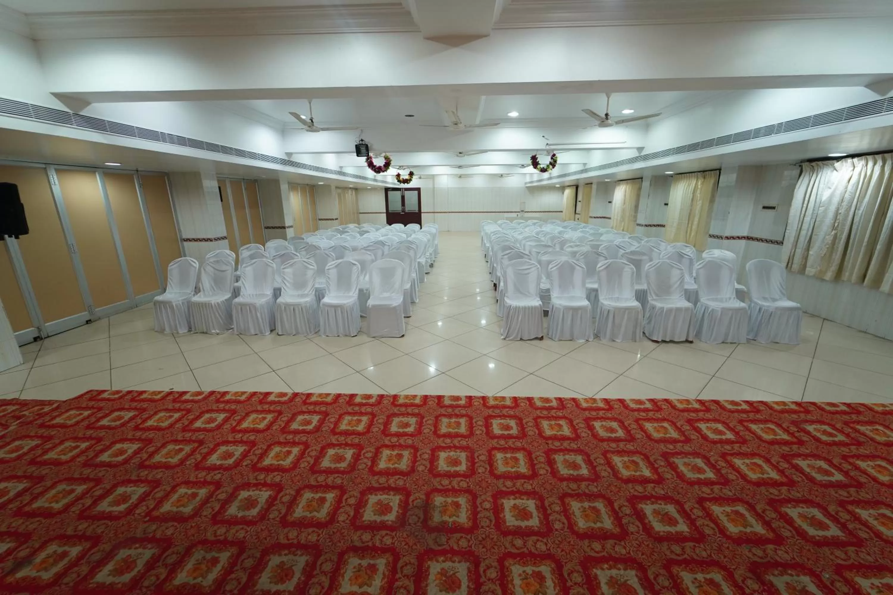 Meeting/conference room in Hotel Palmyra Grand Inn