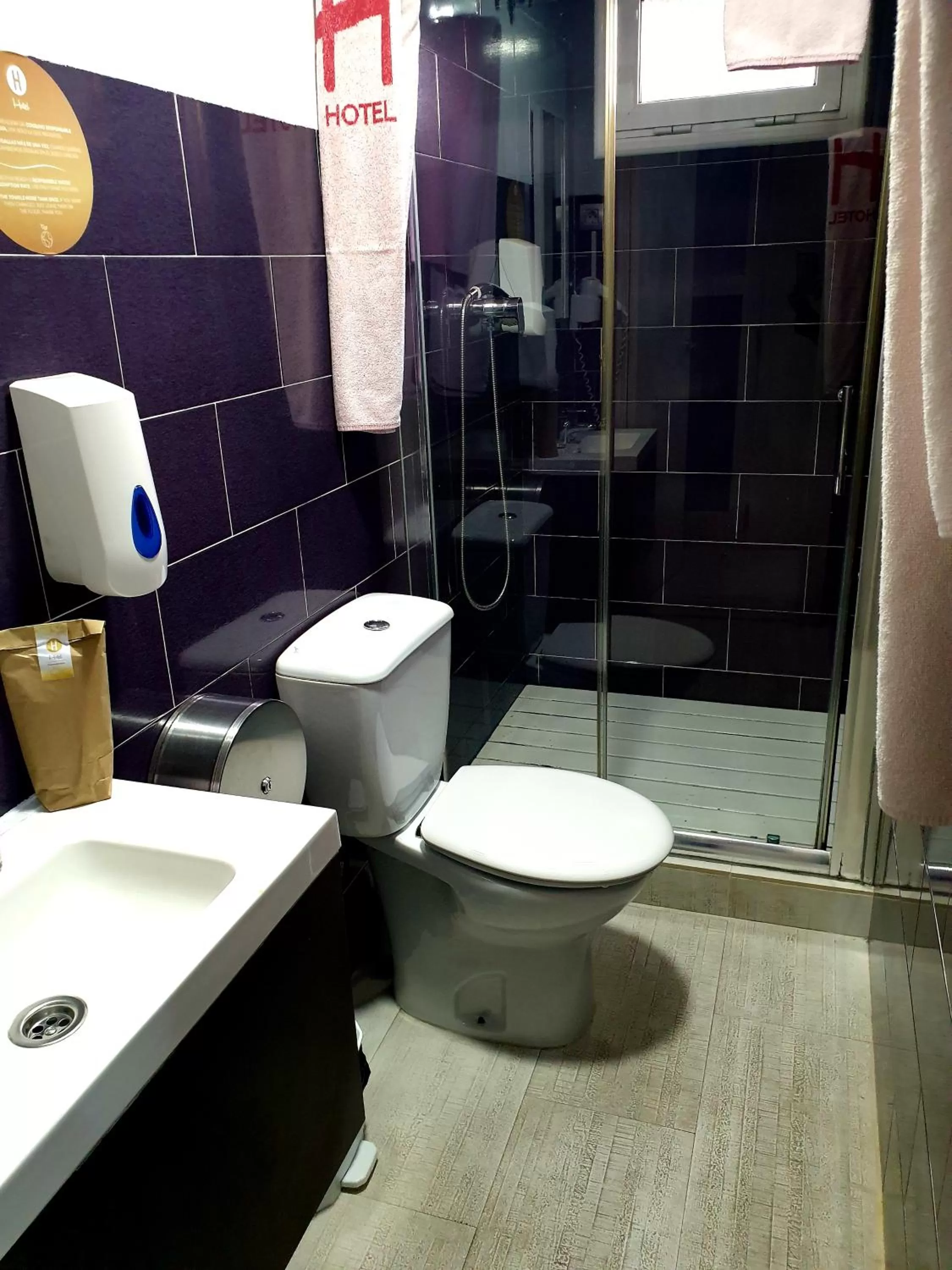 Economy Single Room in Hotel H