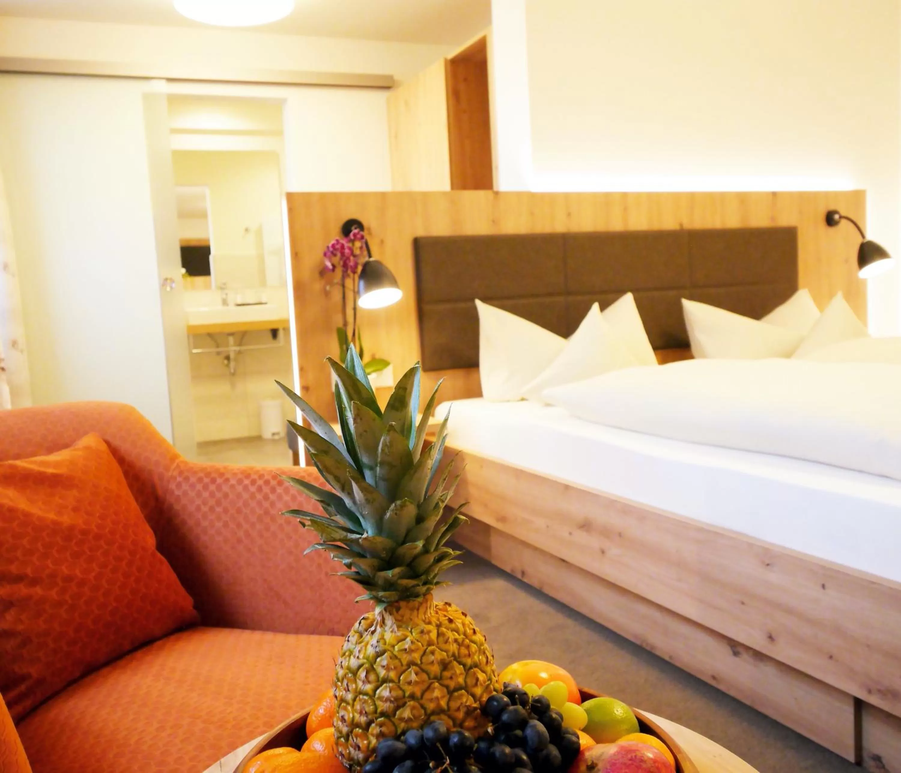 Photo of the whole room, Bed in Berghotel Zollersteighof