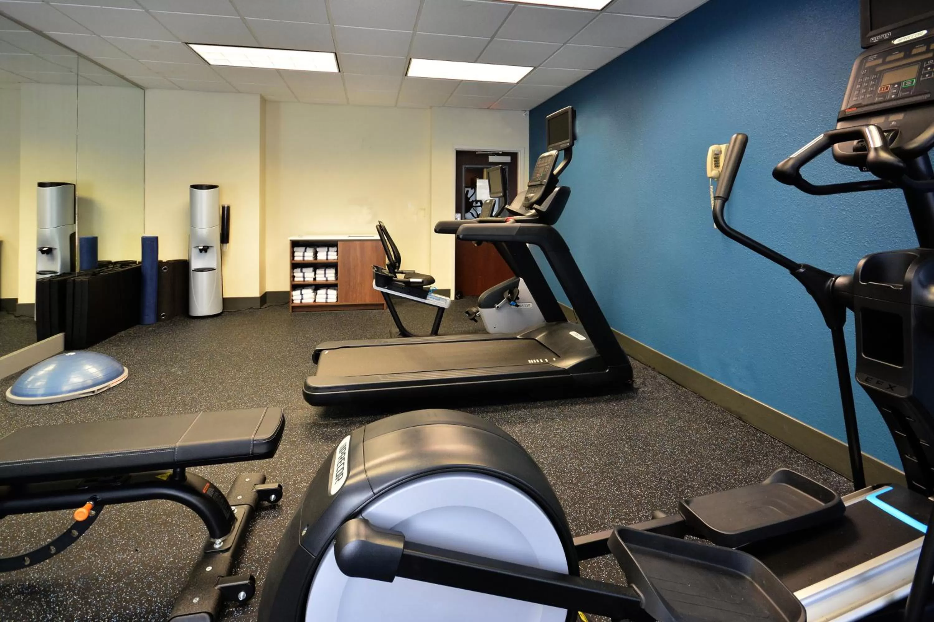 Fitness centre/facilities in Holiday Inn Express Richmond I-64 Short Pump Area by IHG