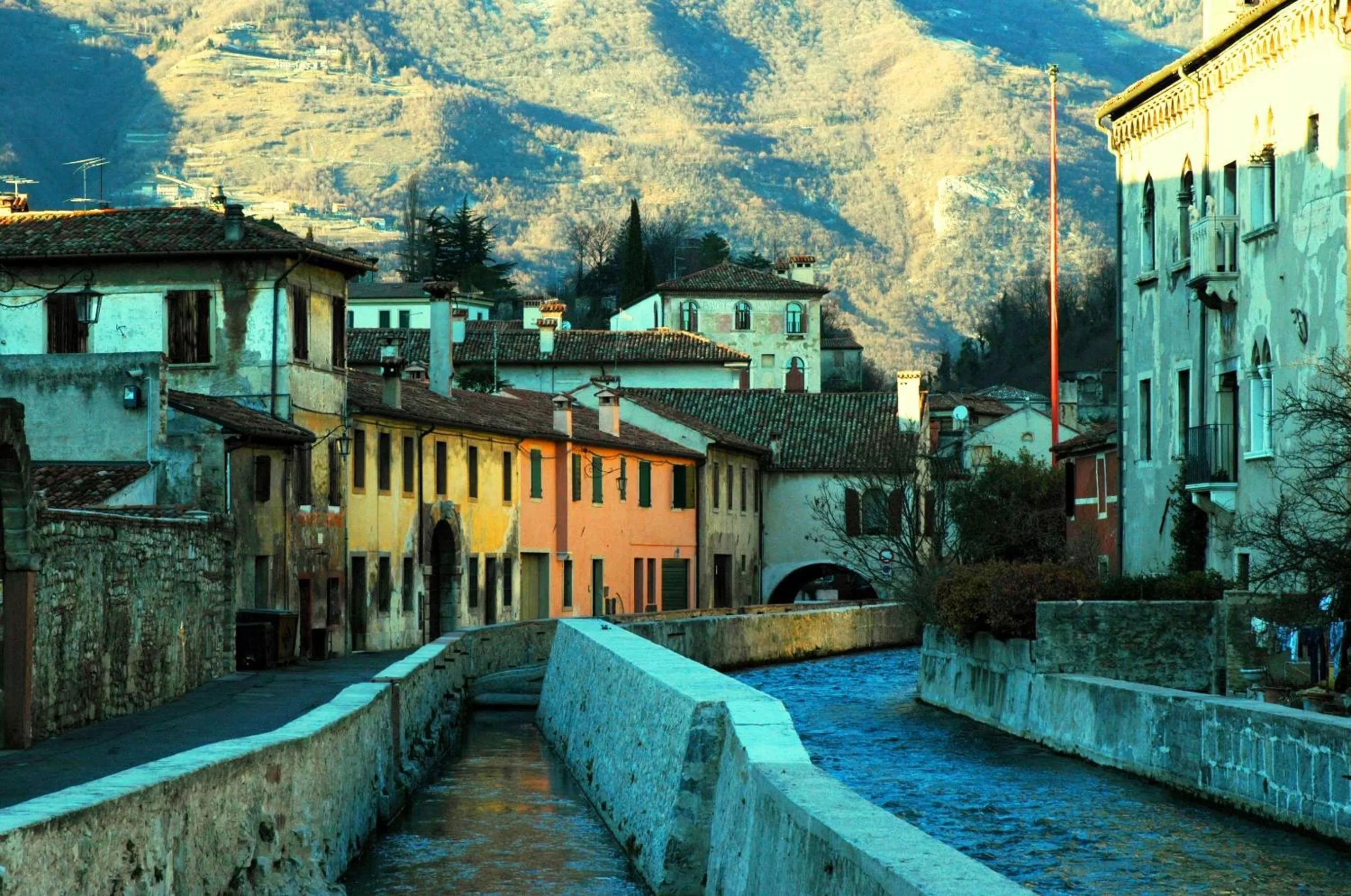 Neighbourhood in Castrum di Serravalle