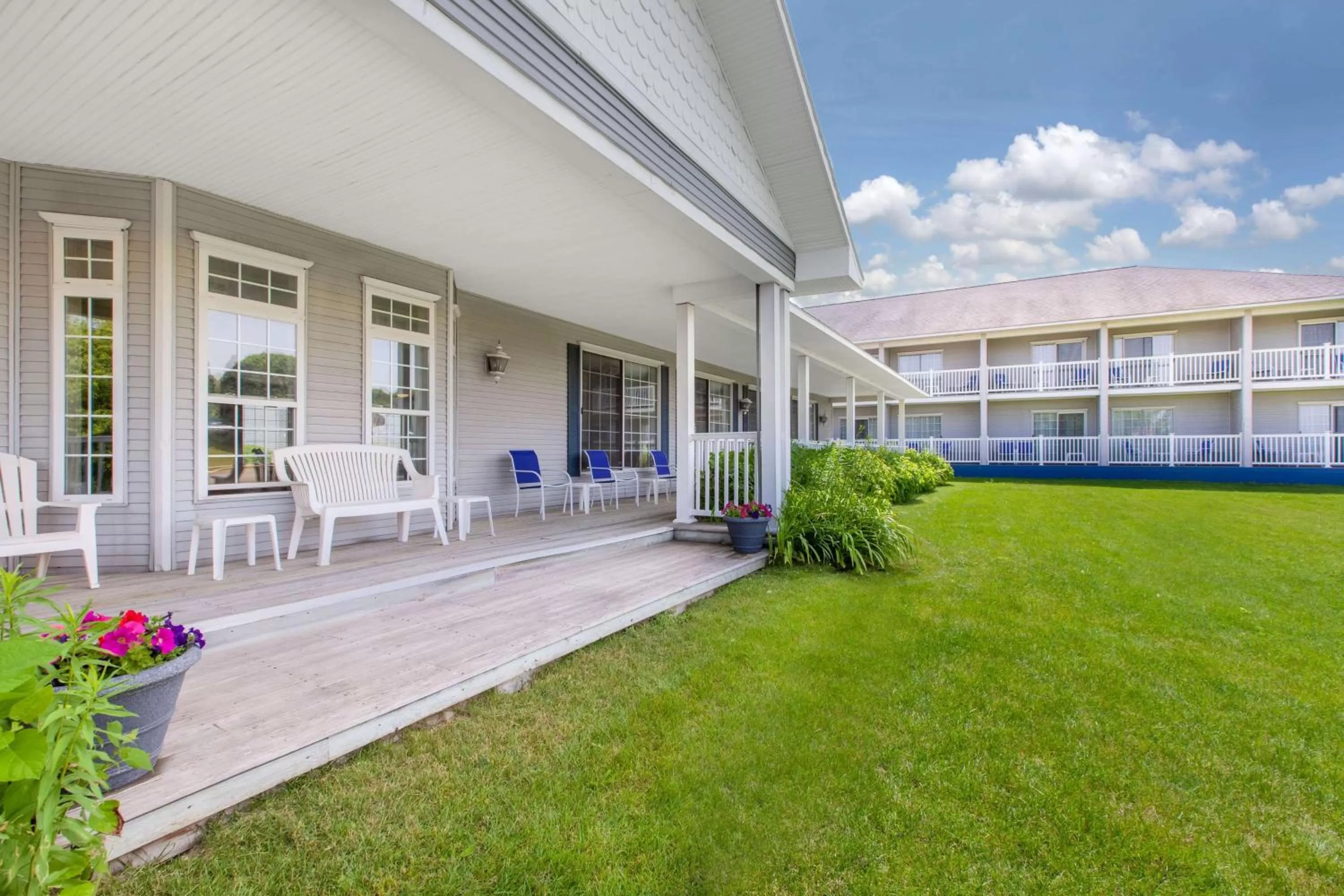 Property building in Days Inn by Wyndham Petoskey