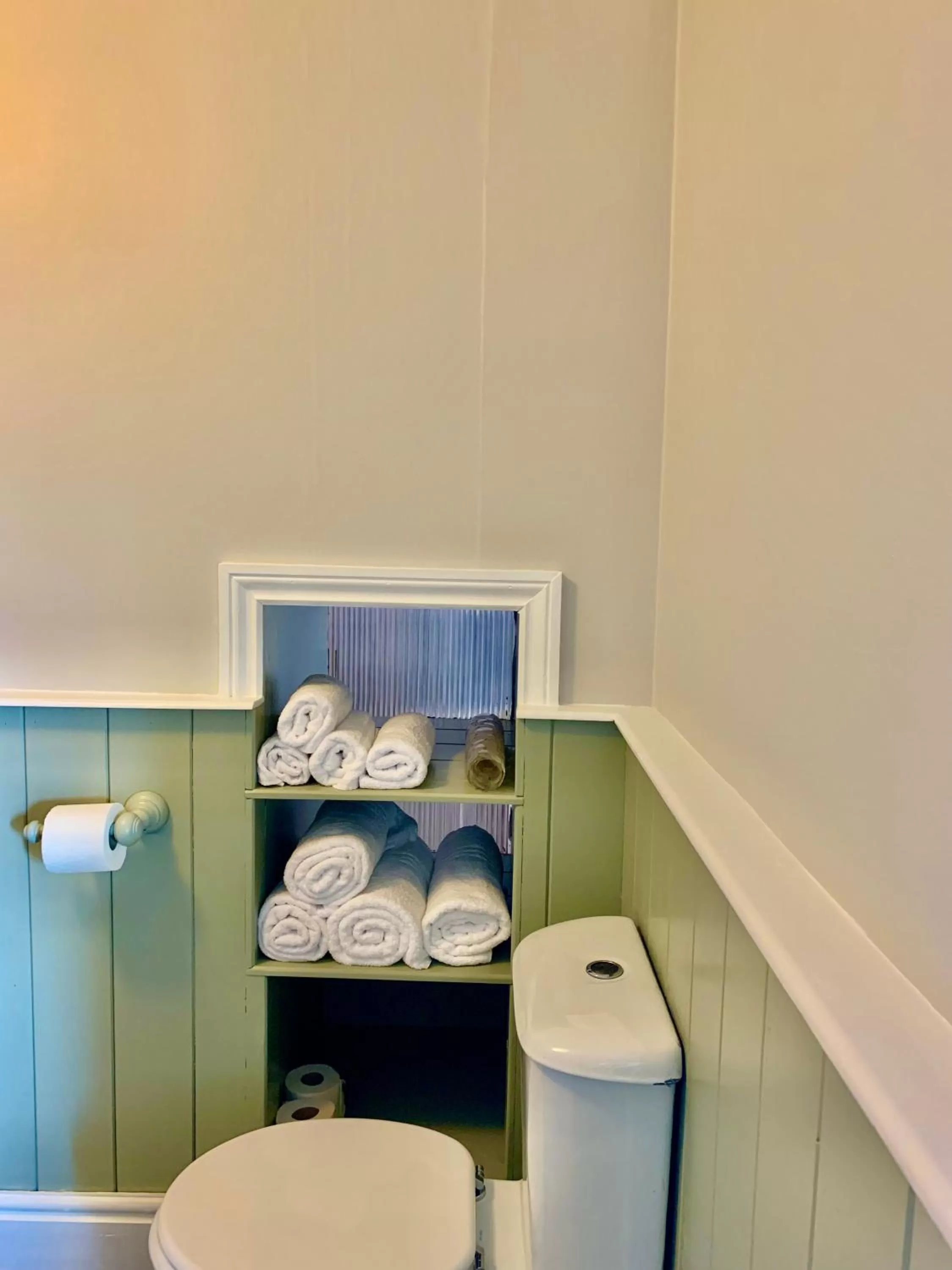 Bathroom in The Beacons Guest House