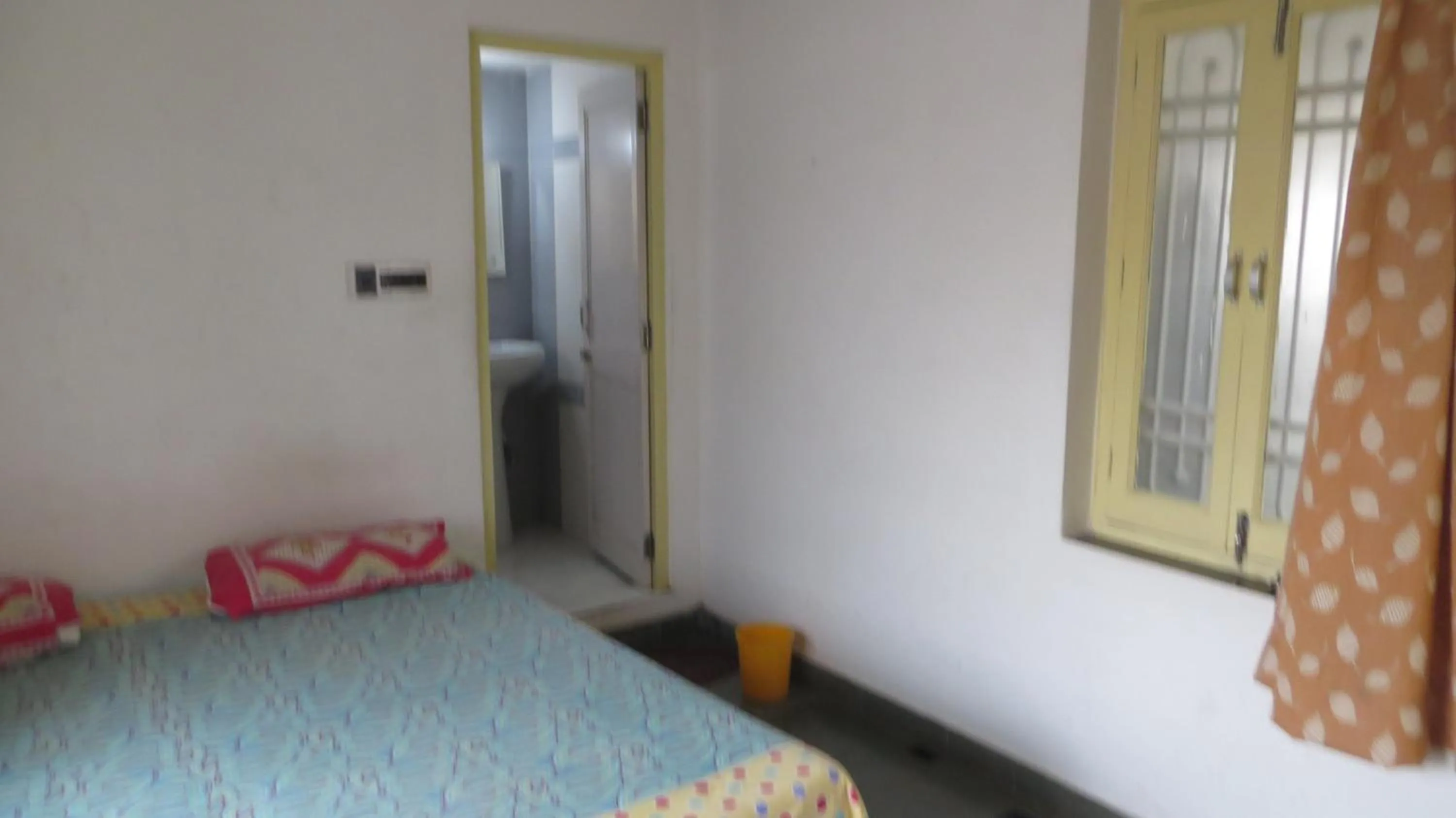 Decorative detail, Bed in Udai Haveli Guest House