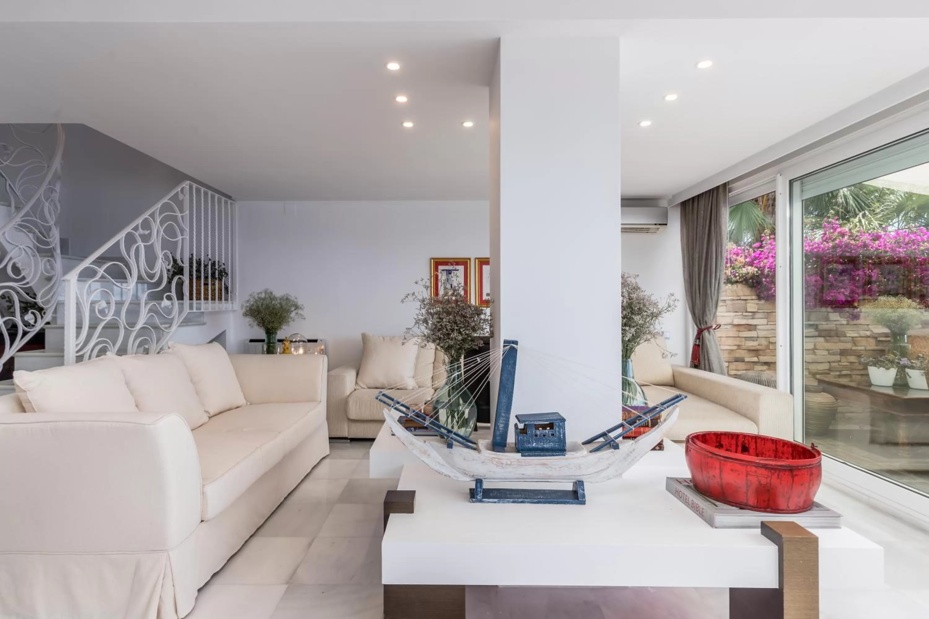 Living room, Lobby/Reception in Maison Condesa Adults Only